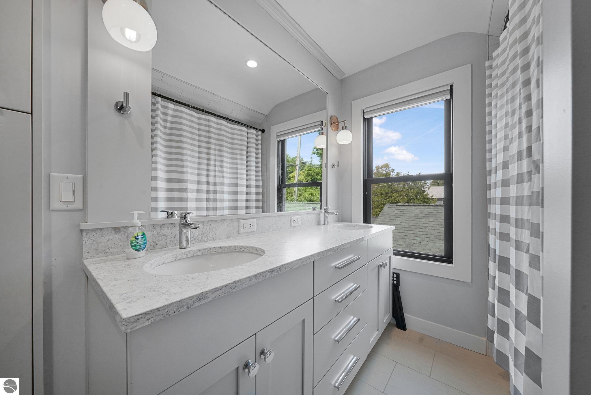 7320 Peninsula Drive