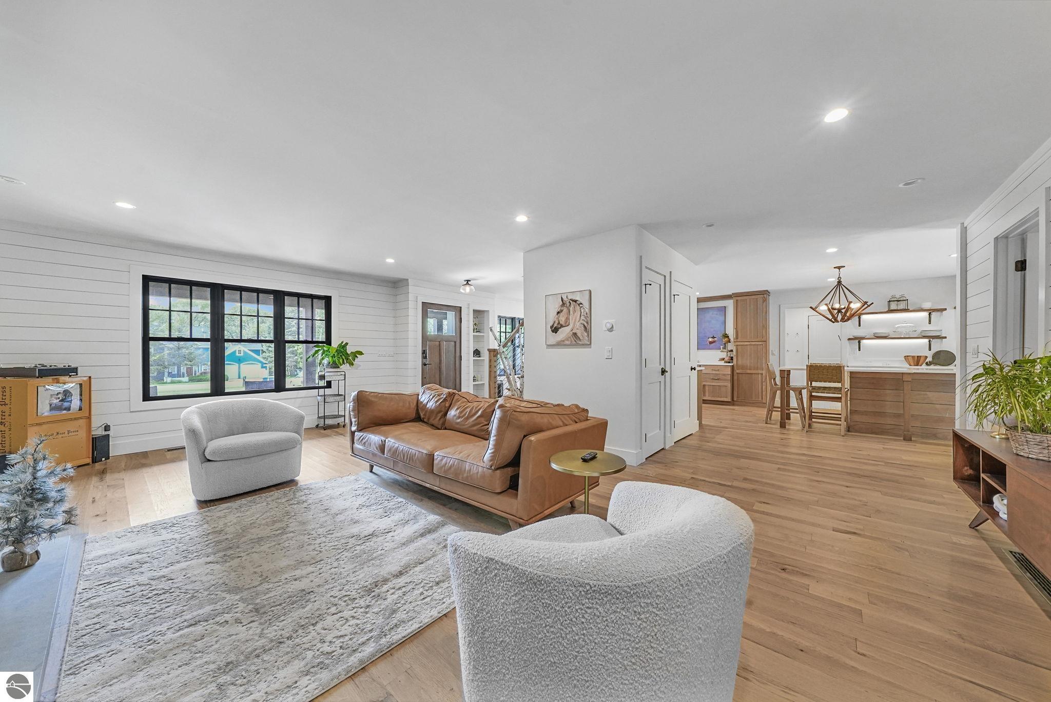 7320 Peninsula Drive