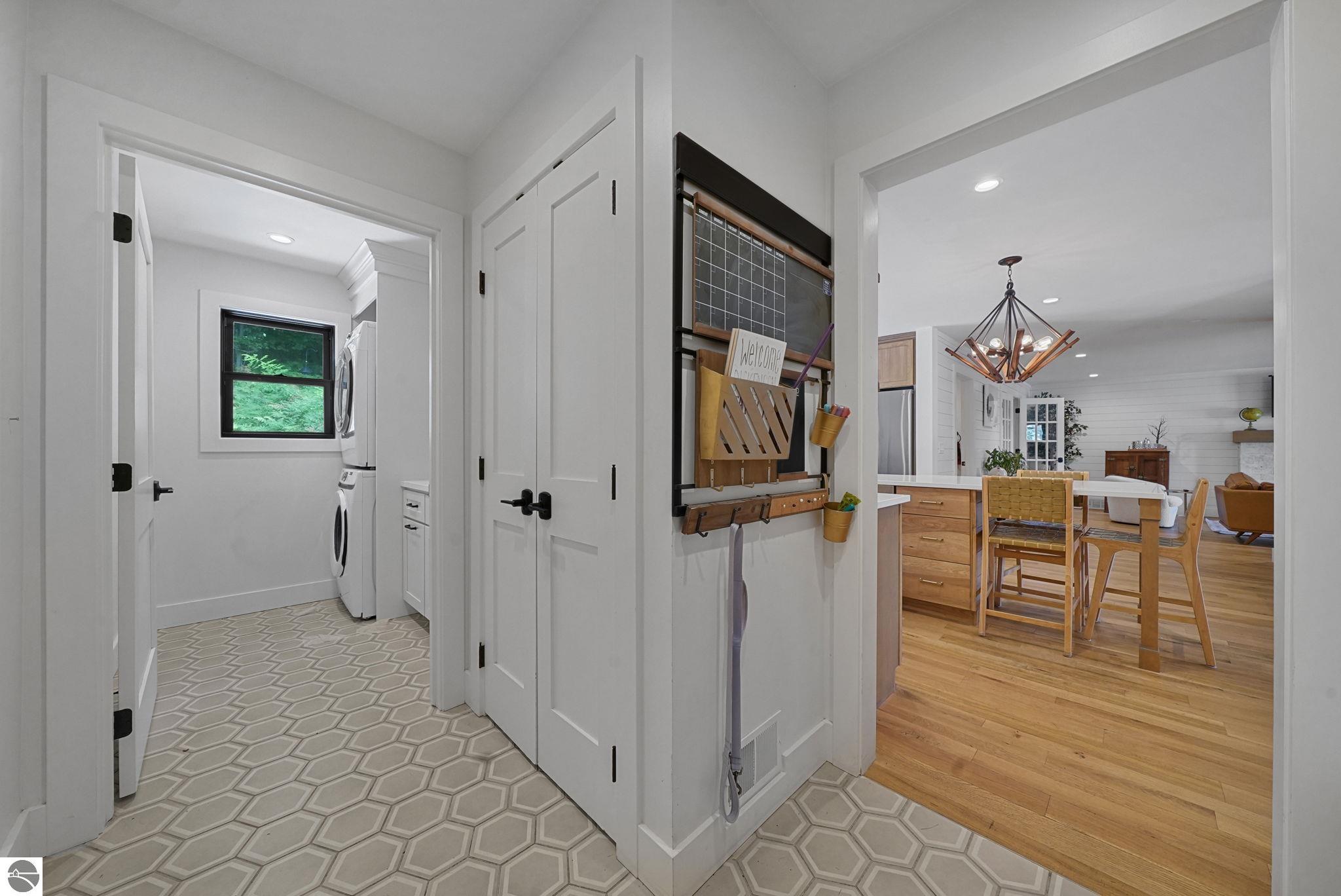 7320 Peninsula Drive