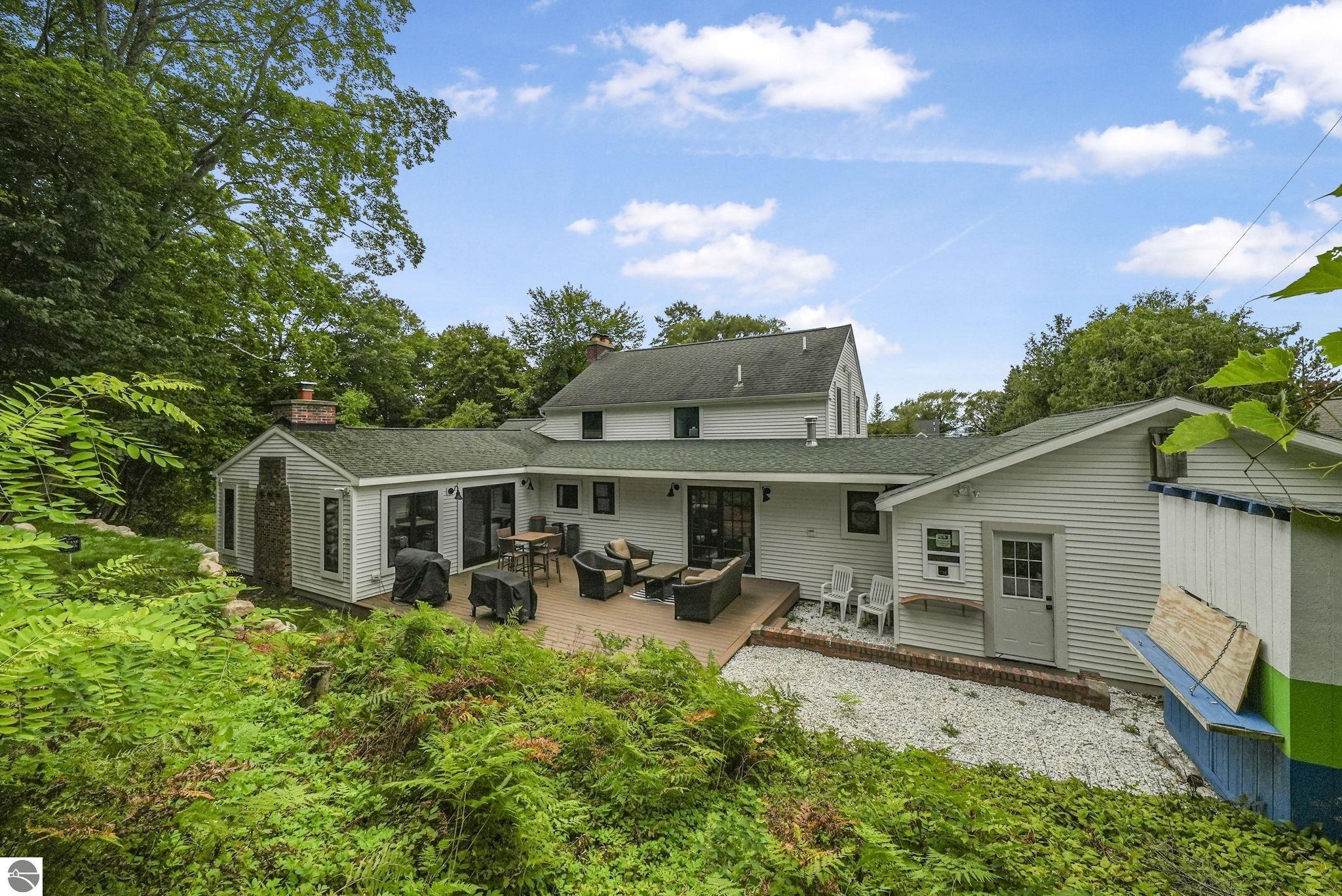 7320 Peninsula Drive