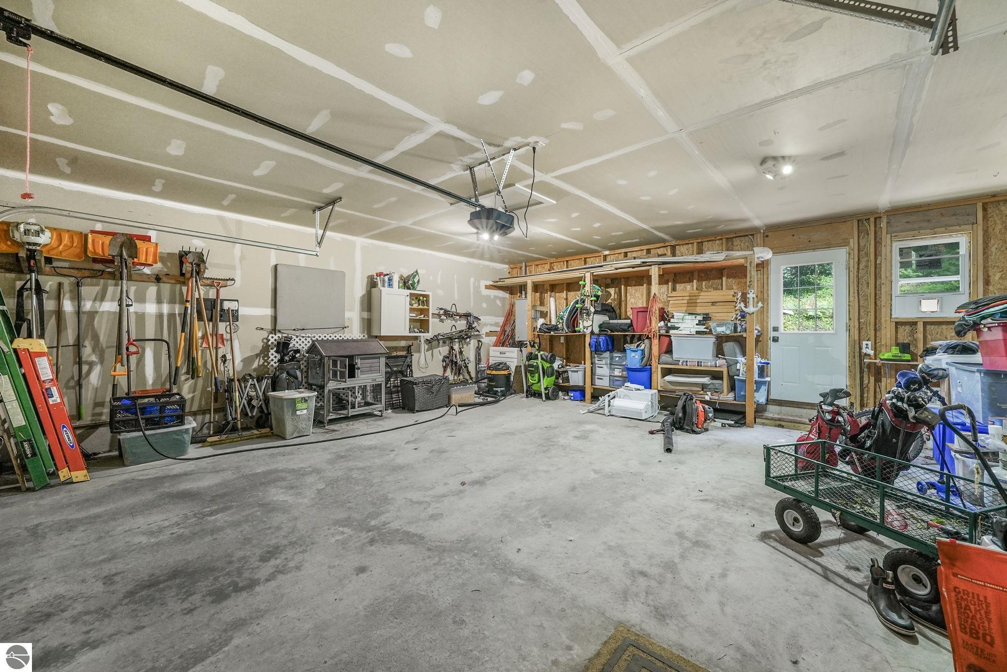 7320 Peninsula Drive