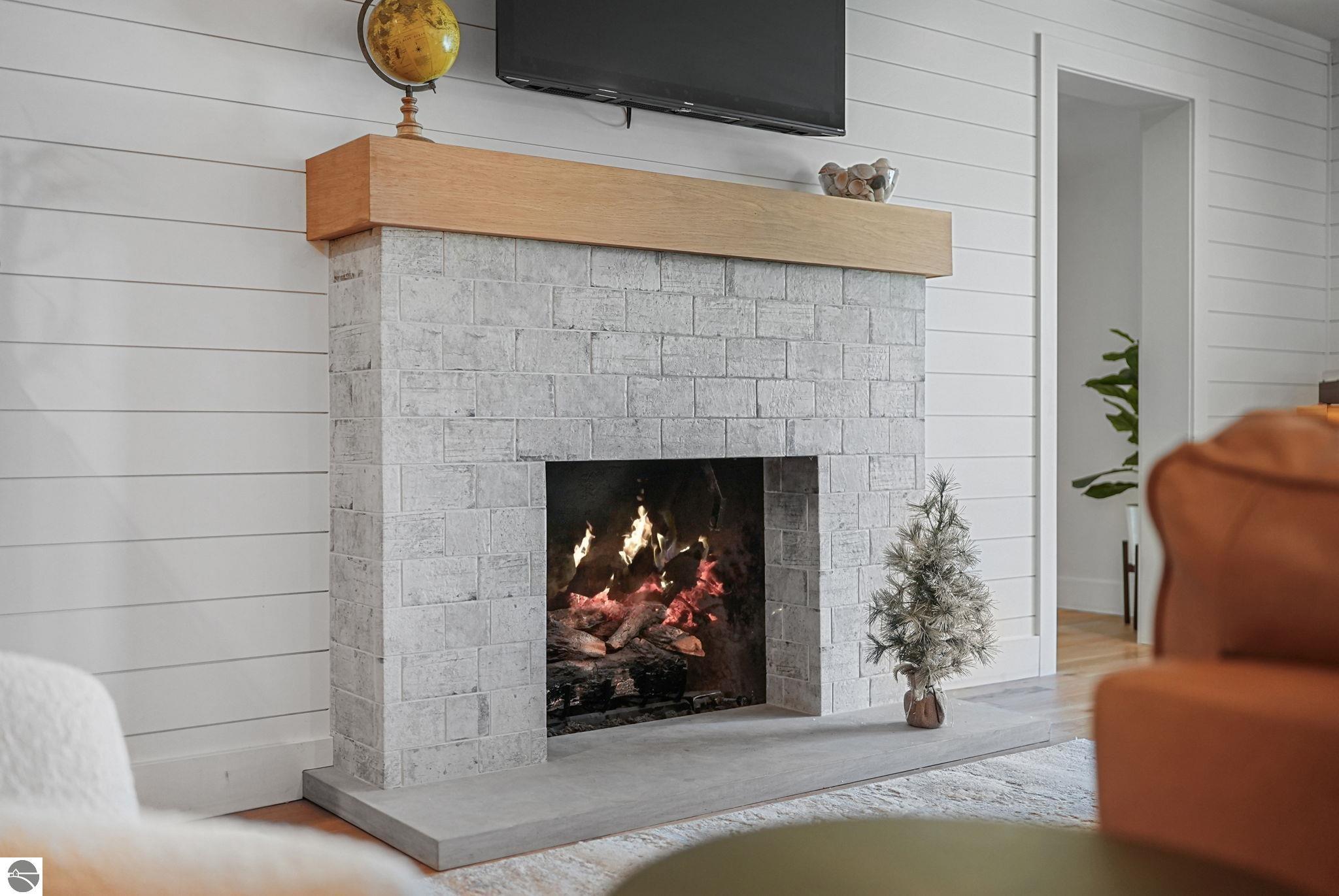 7320 Peninsula Drive