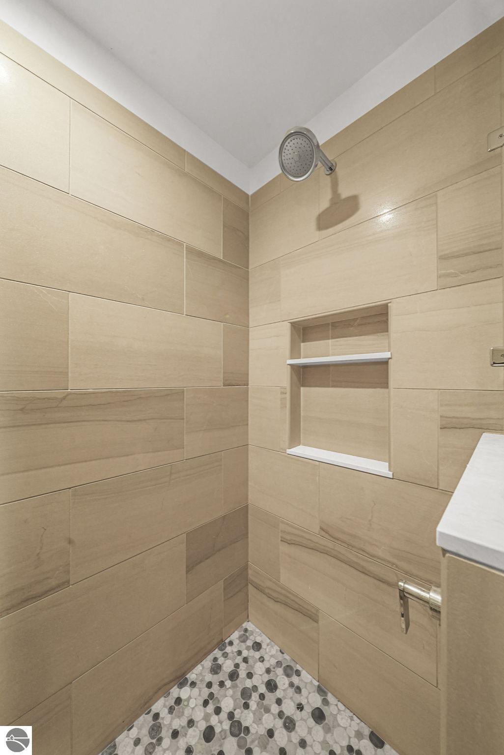 7320 Peninsula Drive