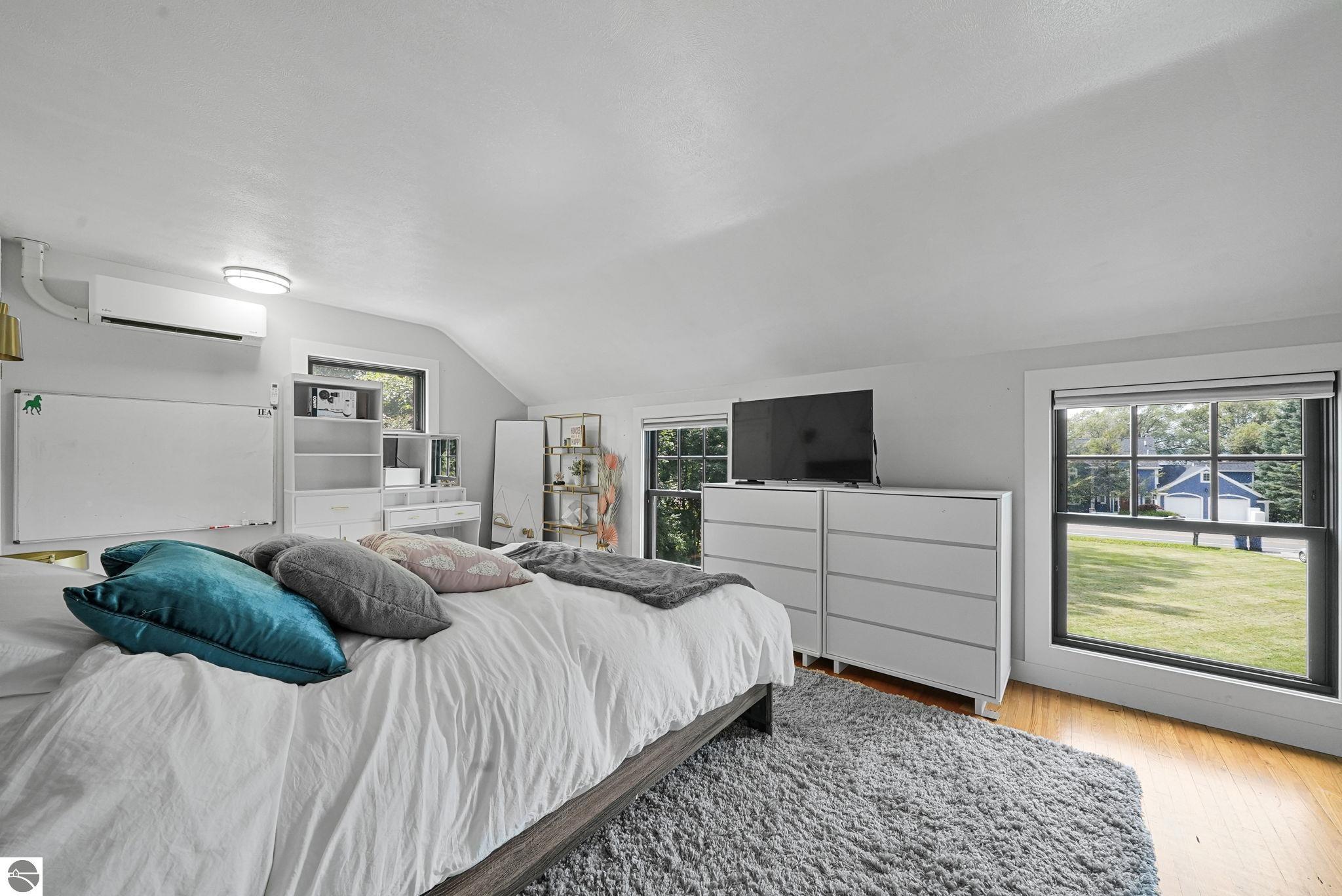 7320 Peninsula Drive