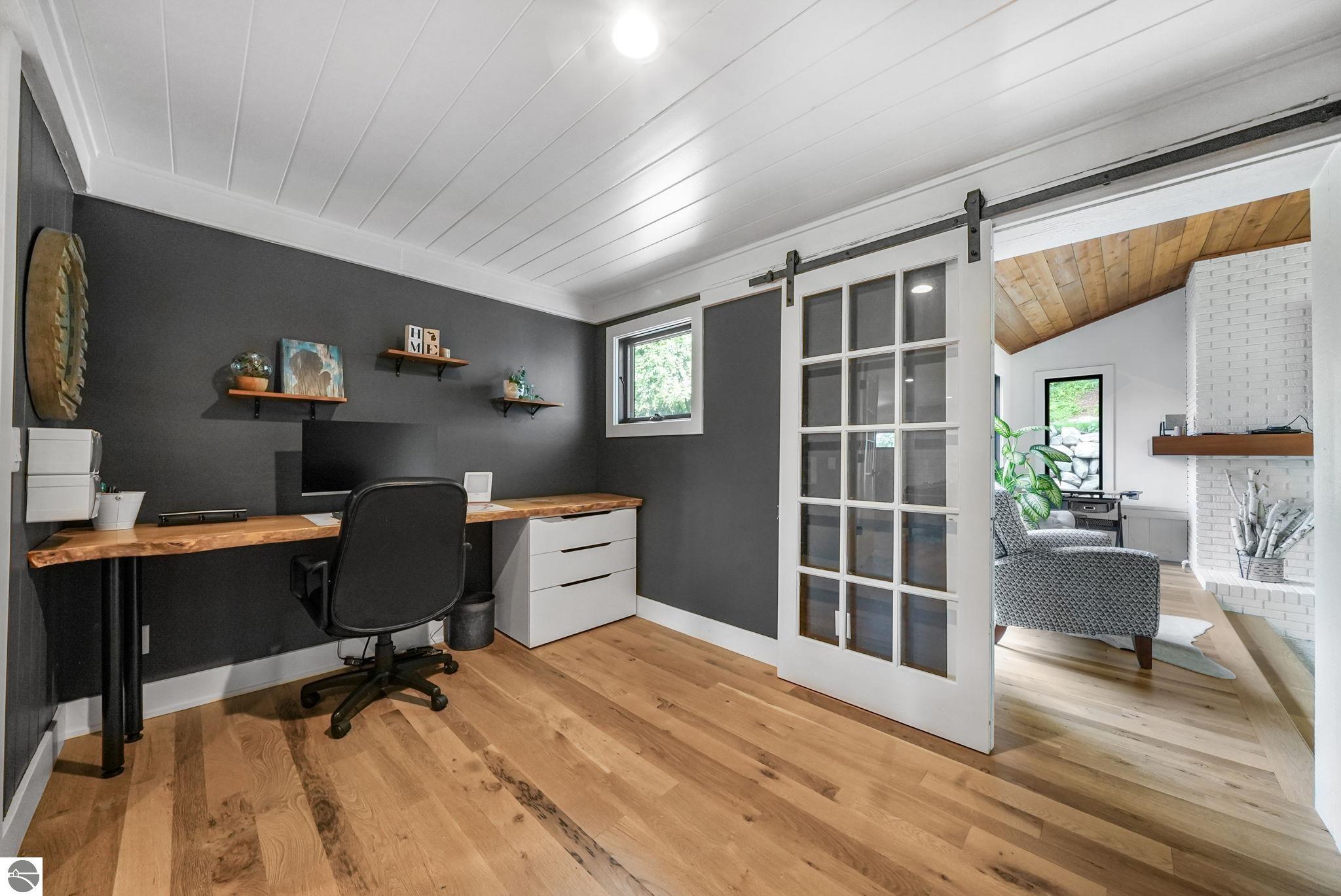 7320 Peninsula Drive