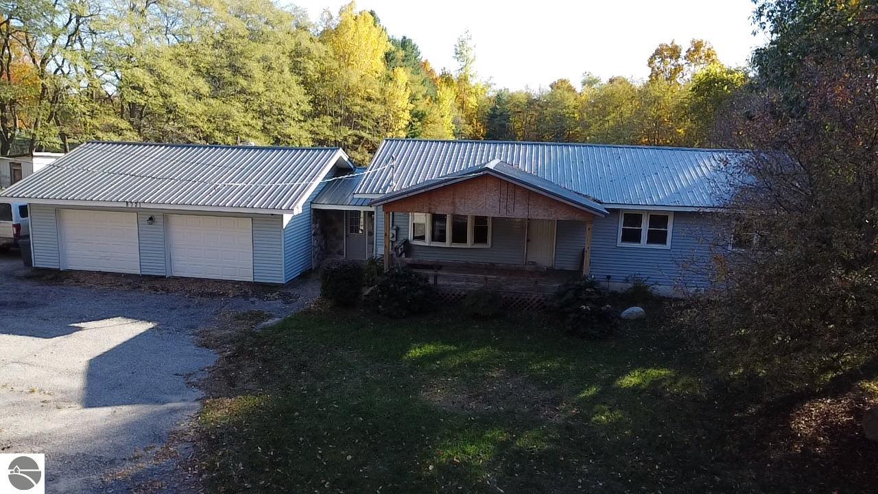 8721 Glover Lake Road