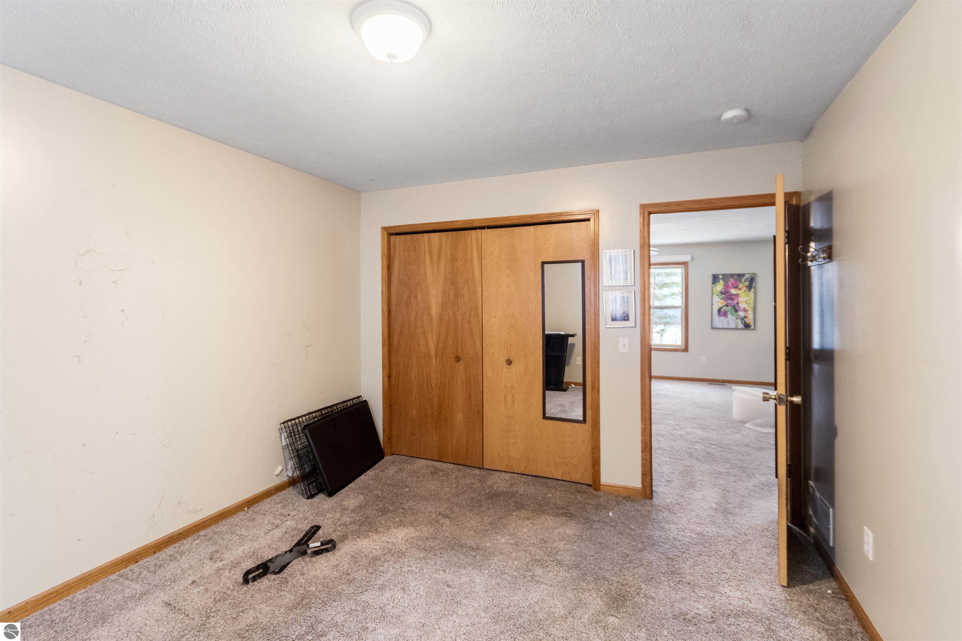 857 Maryjo Drive