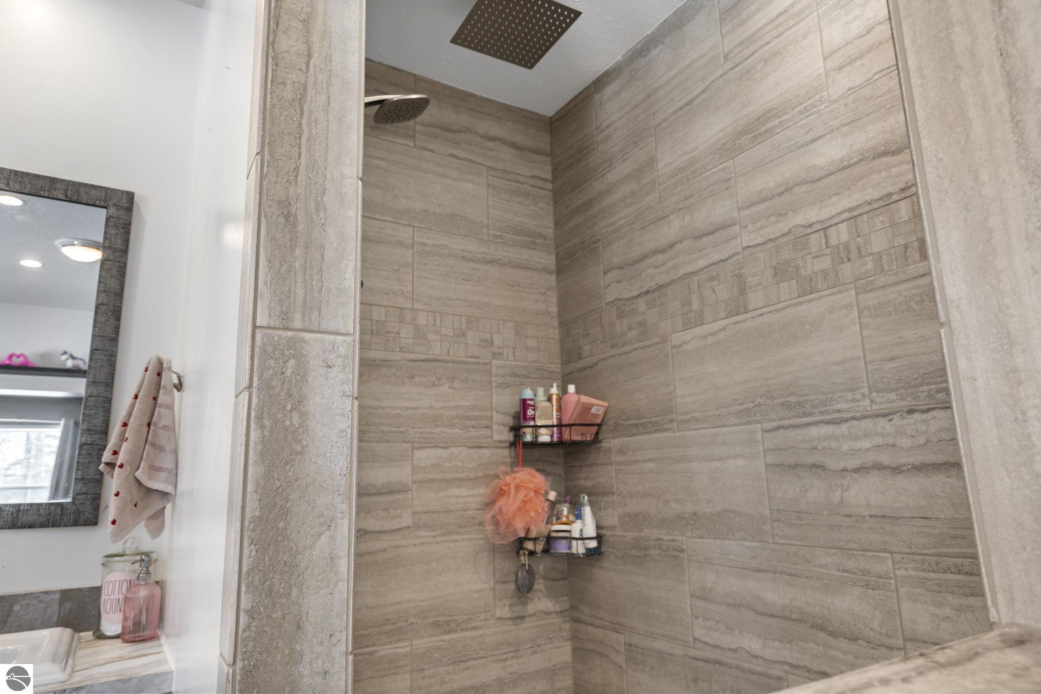 1111 SE East Lake Drive