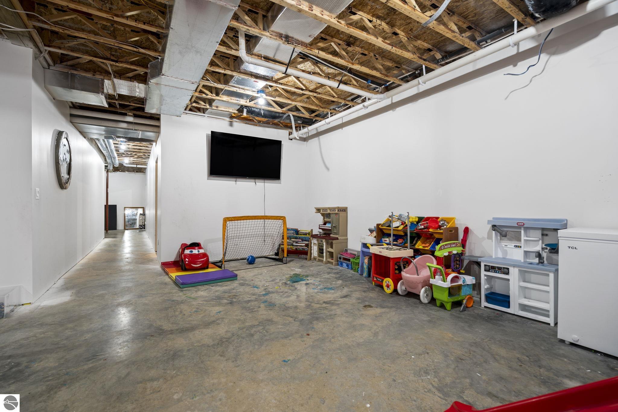 1111 SE East Lake Drive