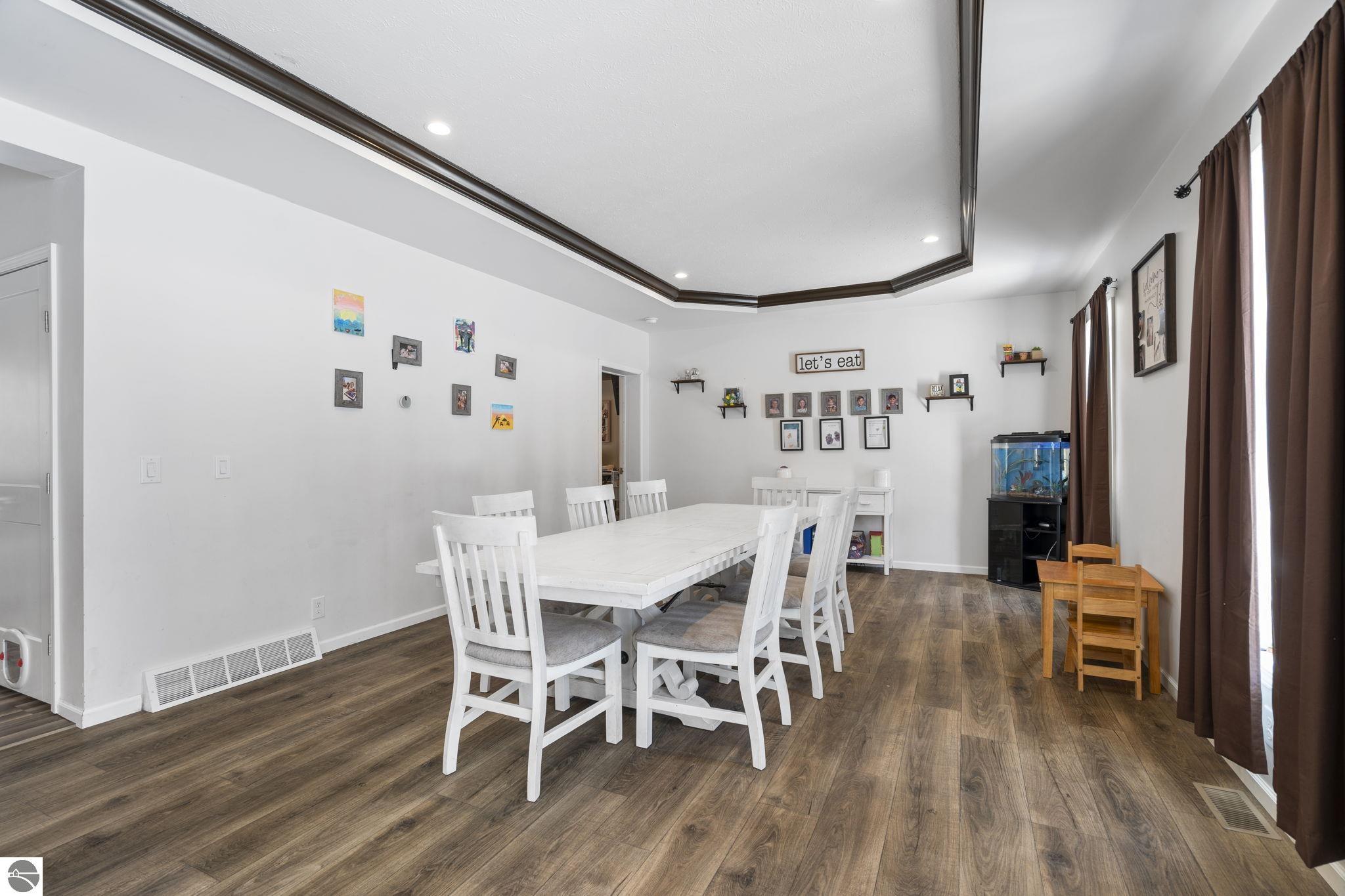 1111 SE East Lake Drive