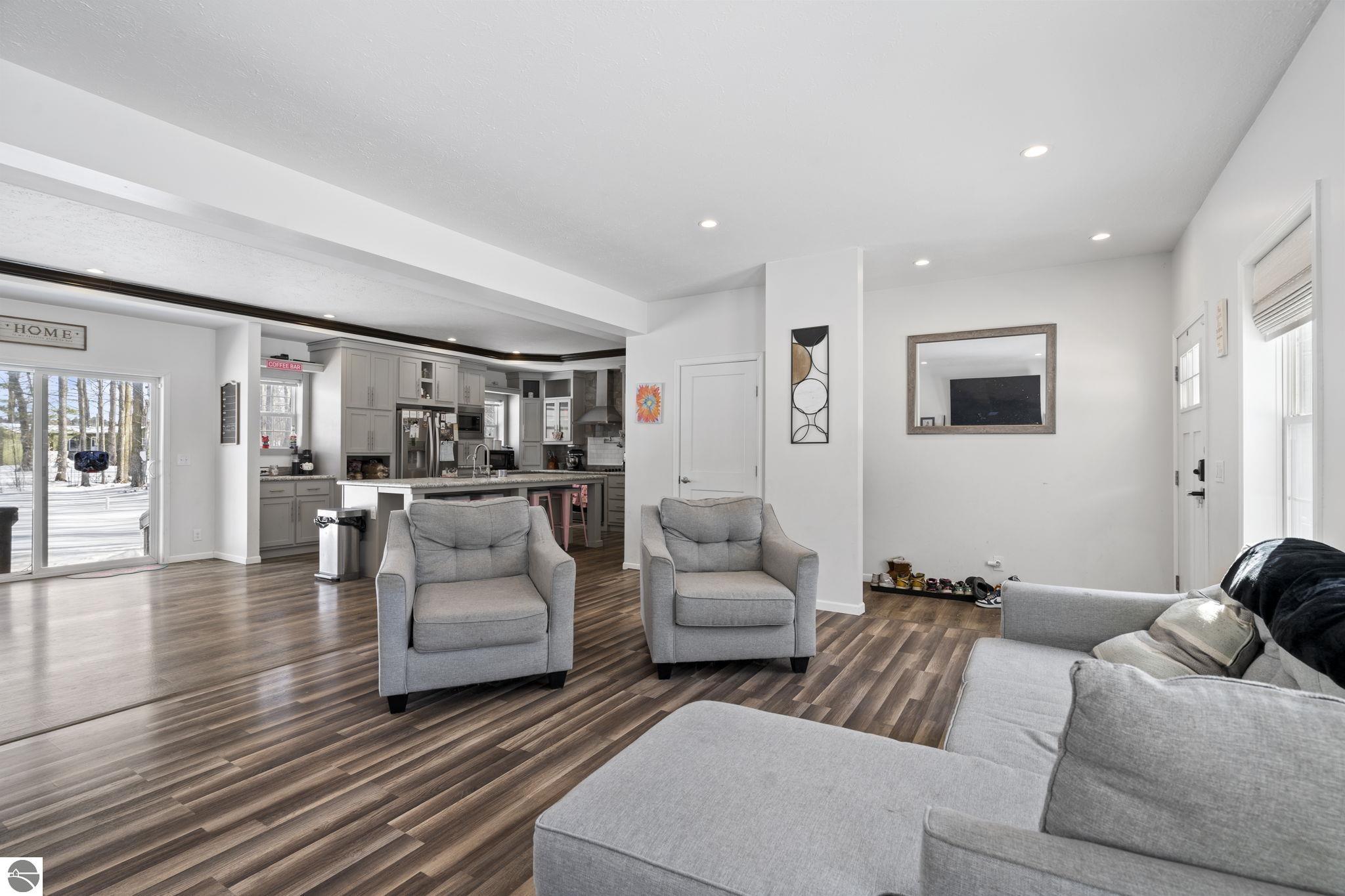 1111 SE East Lake Drive