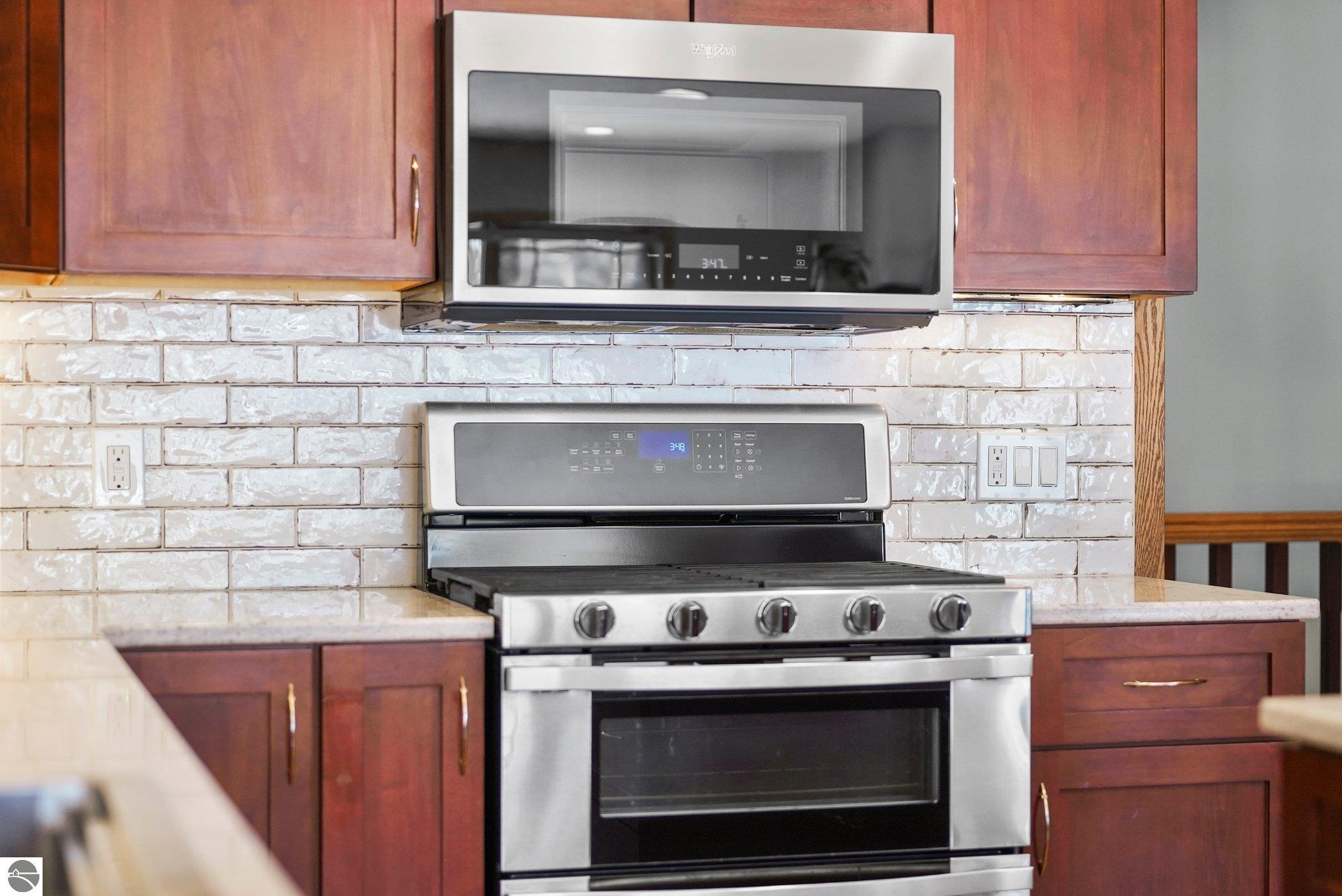 1546 Nightingale Lane