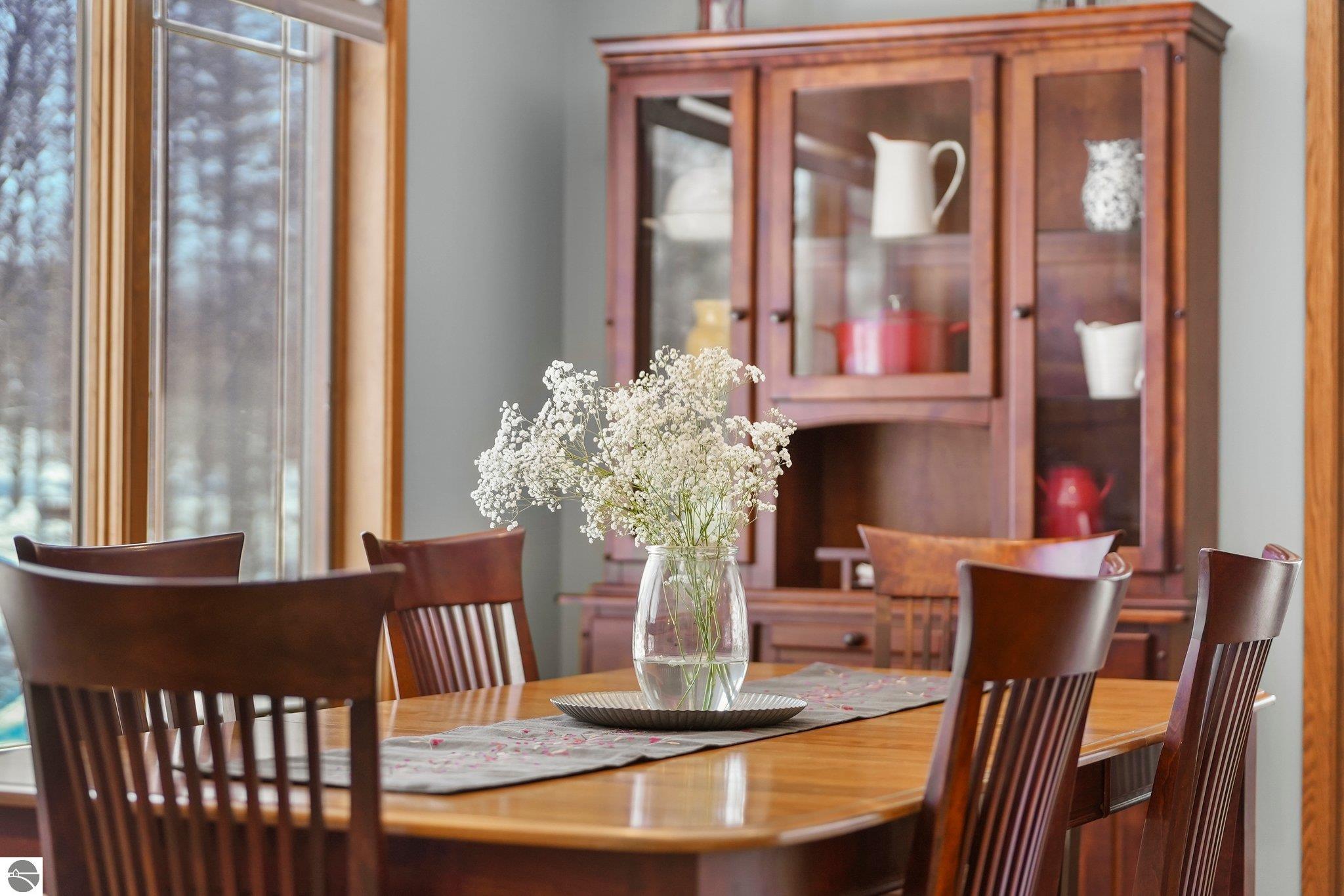 1546 Nightingale Lane