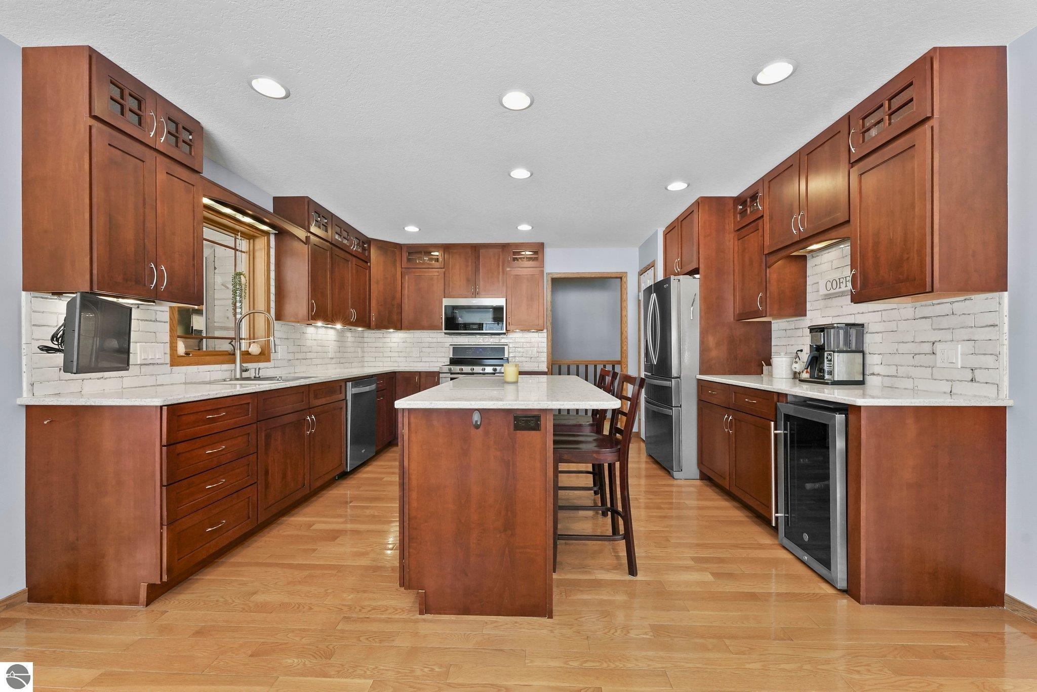 1546 Nightingale Lane