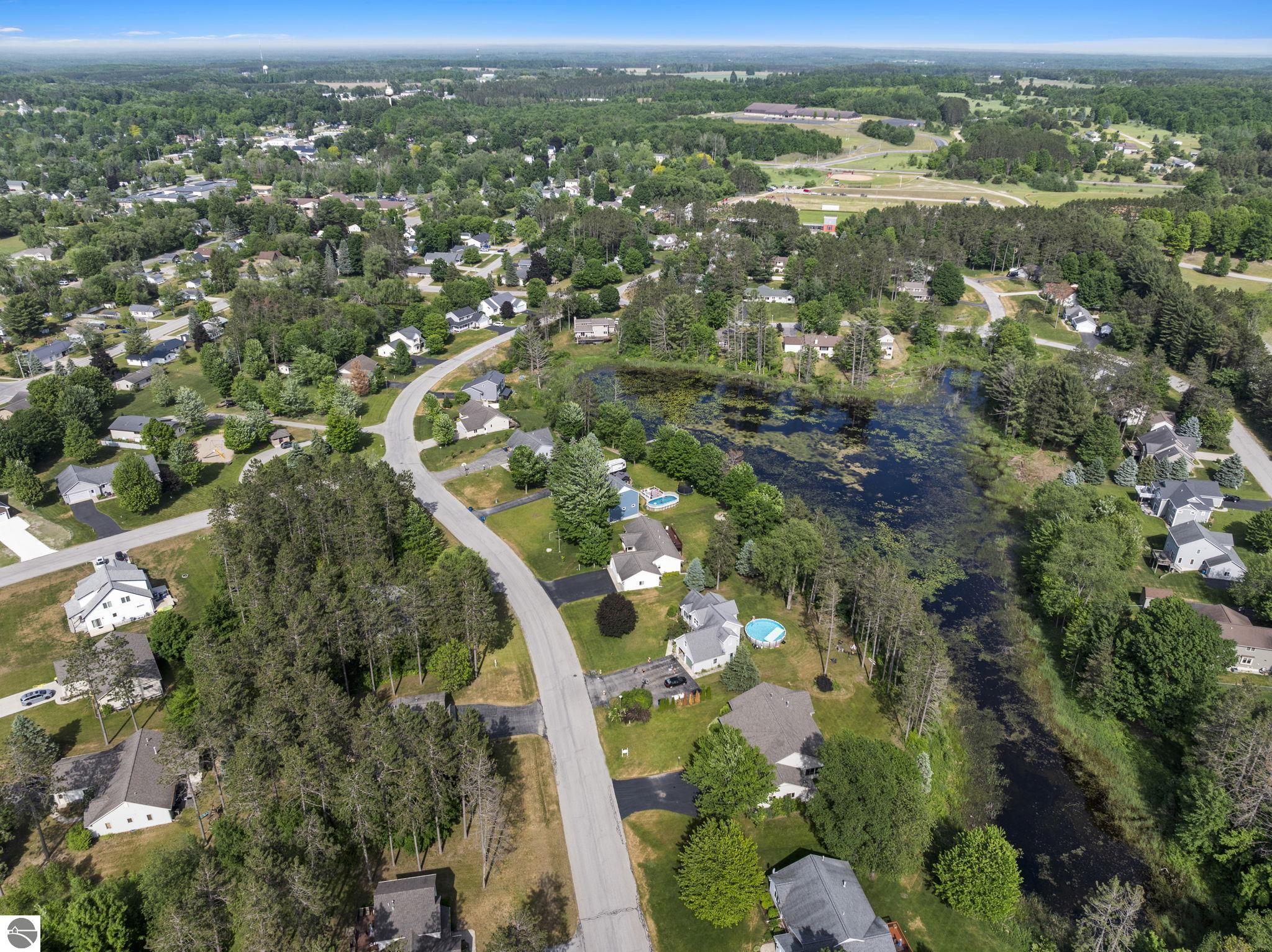 1546 Nightingale Lane