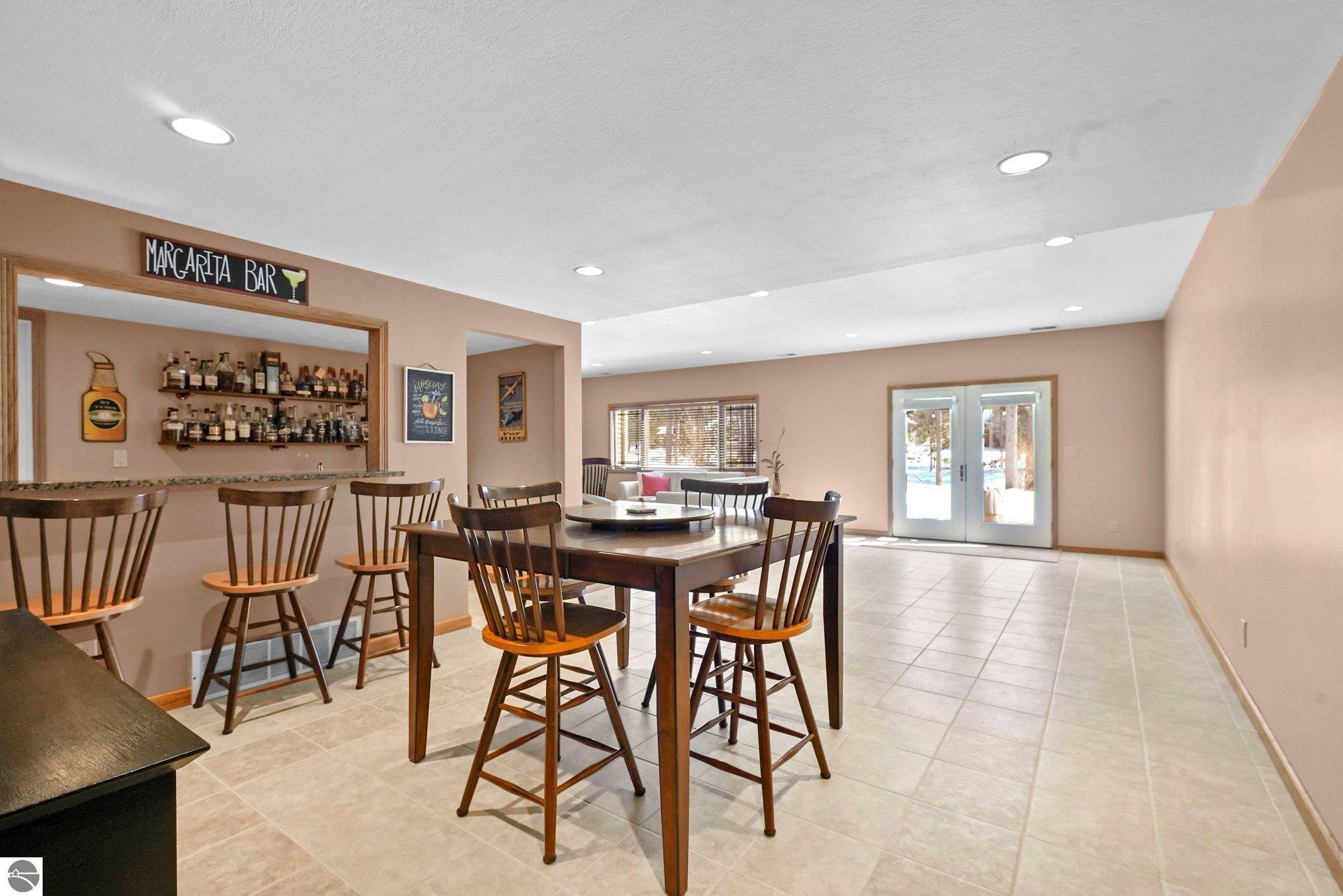 1546 Nightingale Lane