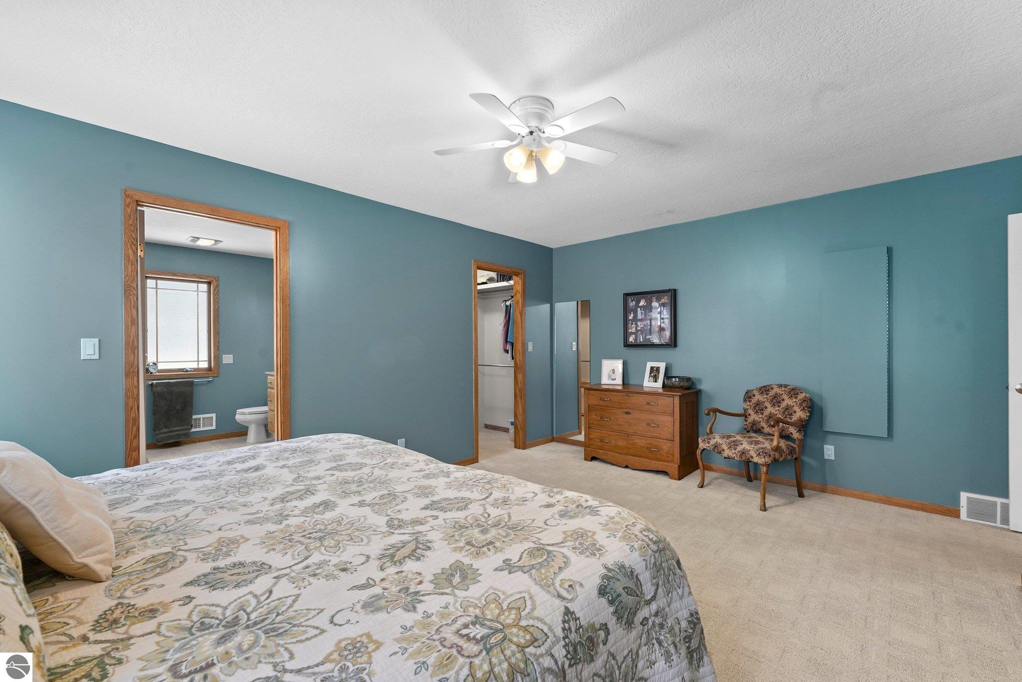 1546 Nightingale Lane