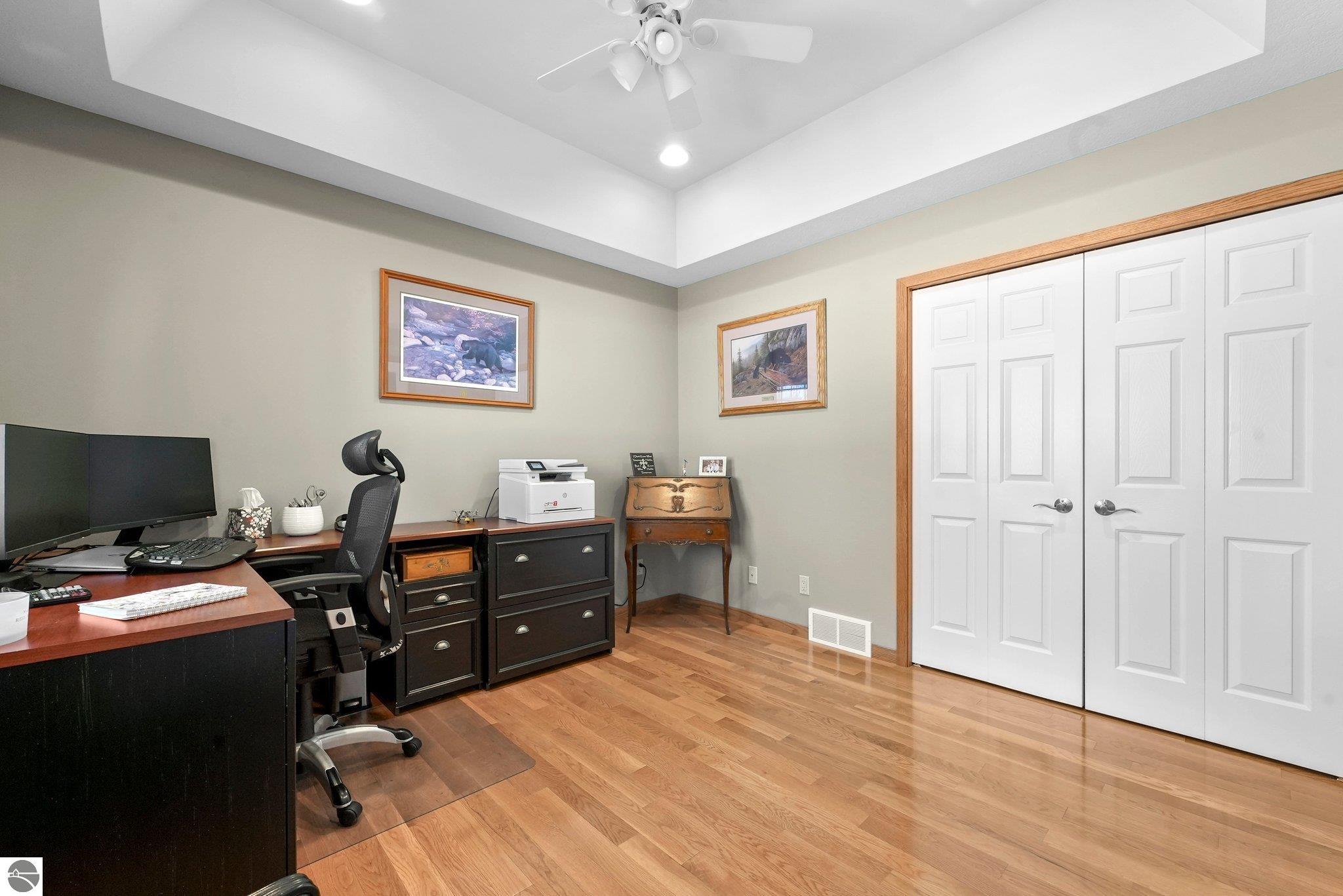 1546 Nightingale Lane