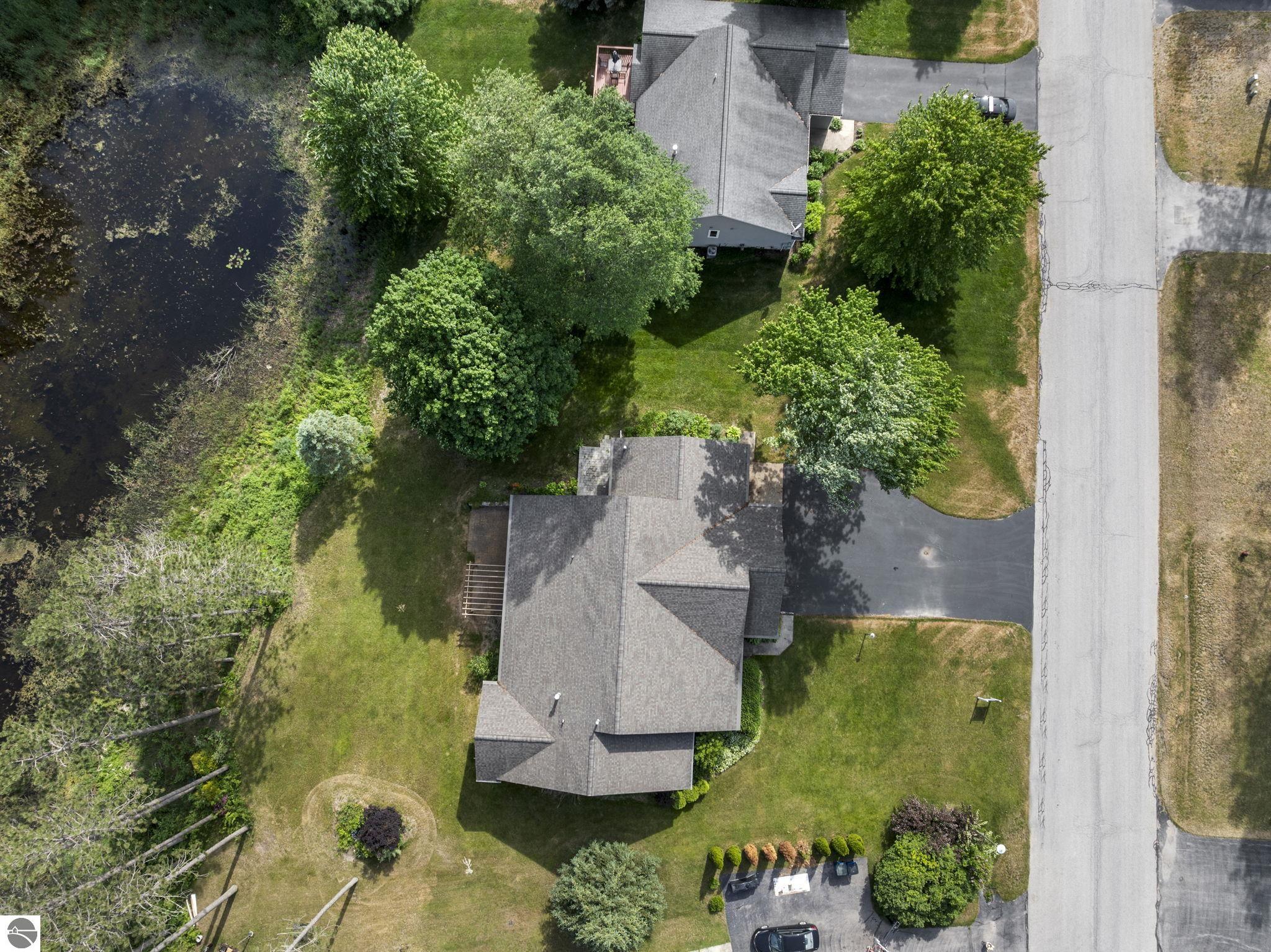 1546 Nightingale Lane