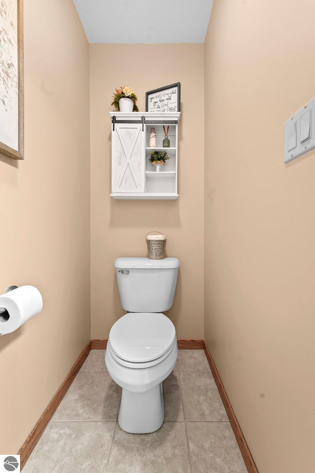 1546 Nightingale Lane