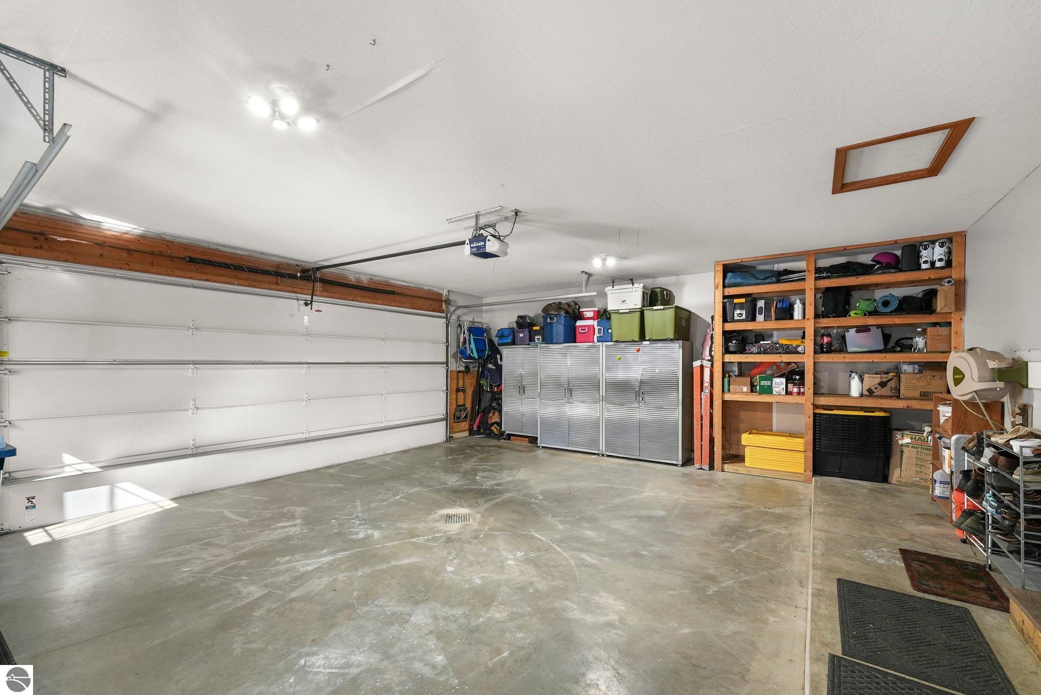 1546 Nightingale Lane