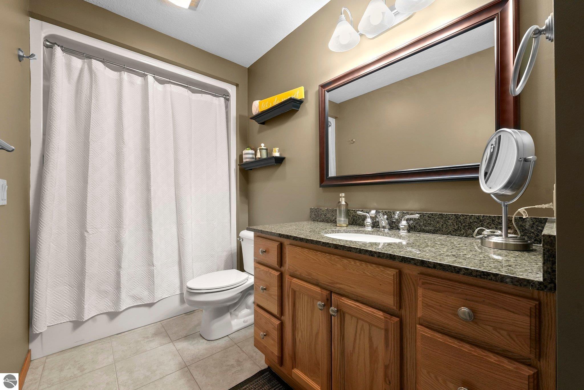 1546 Nightingale Lane