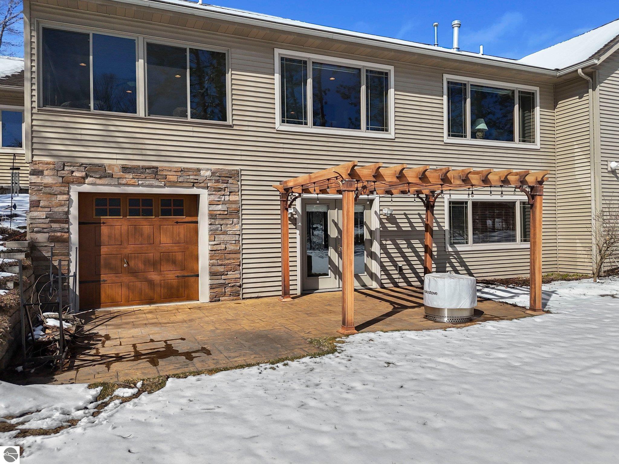 1546 Nightingale Lane