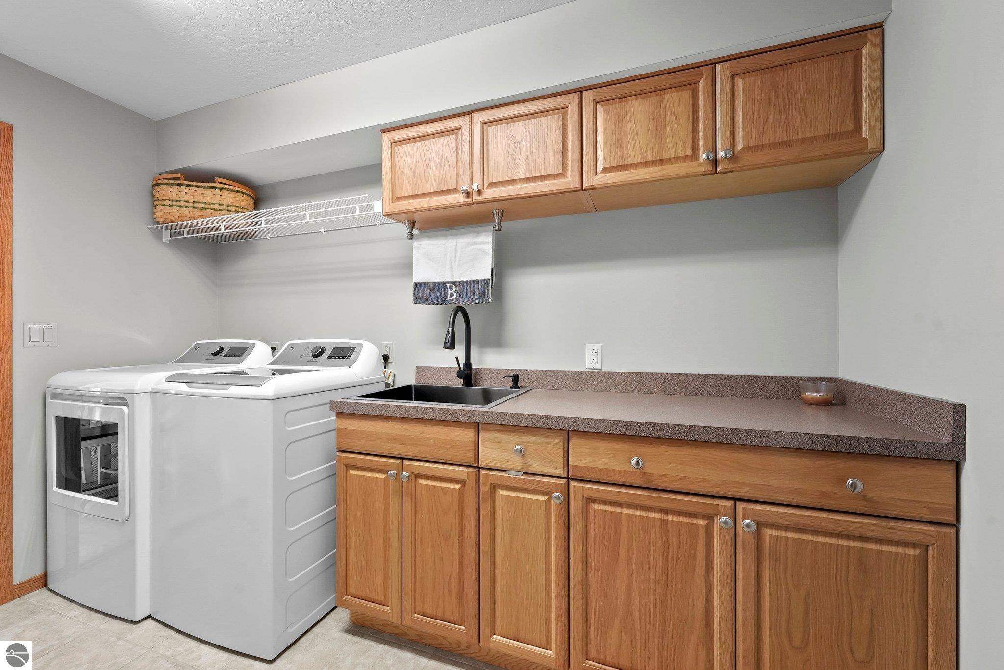 1546 Nightingale Lane