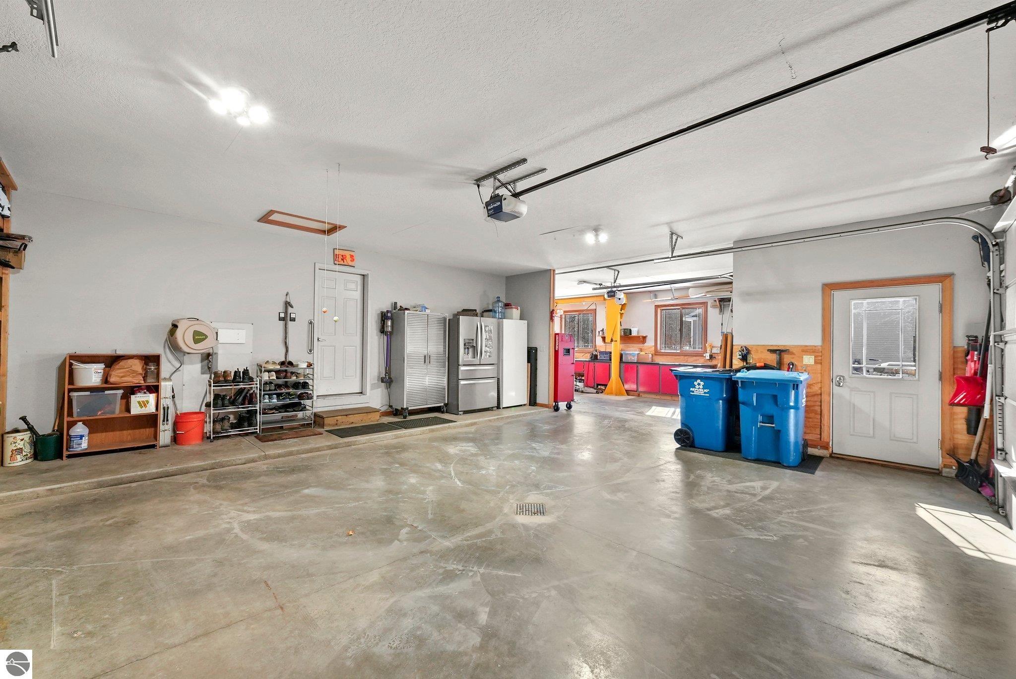 1546 Nightingale Lane