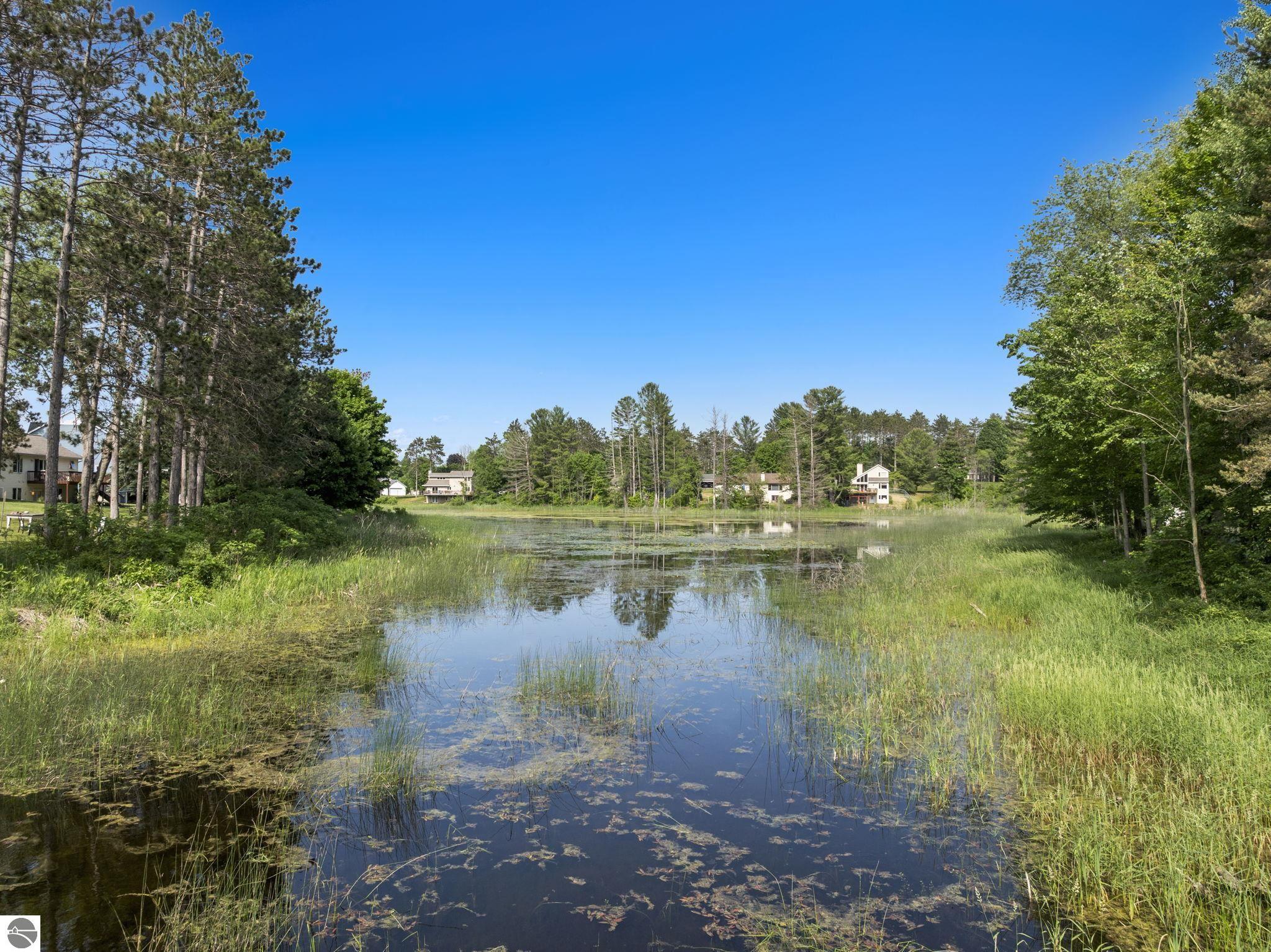 1546 Nightingale Lane