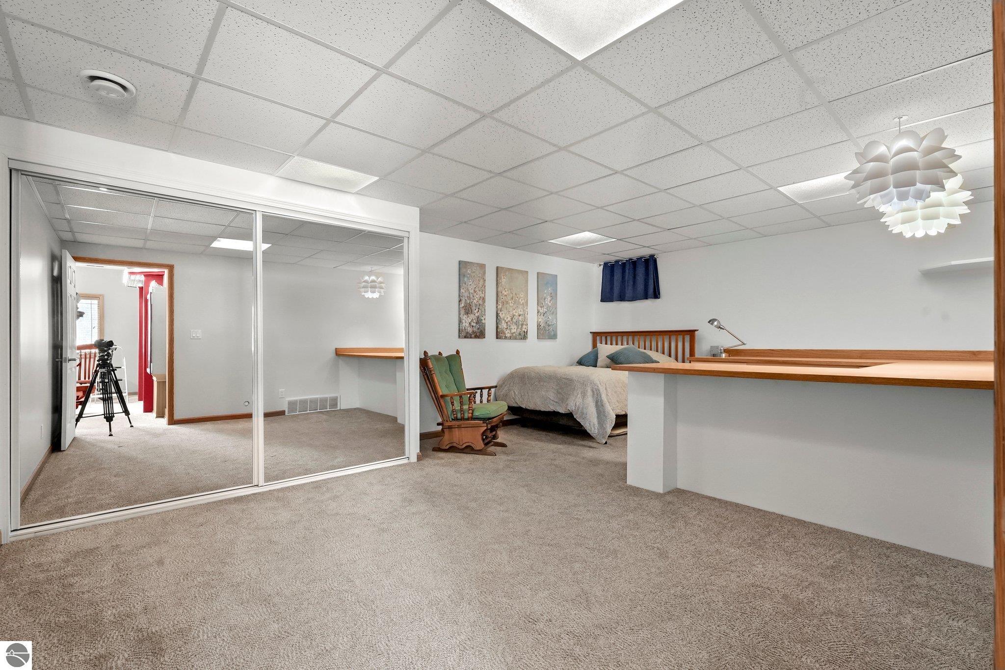 1546 Nightingale Lane