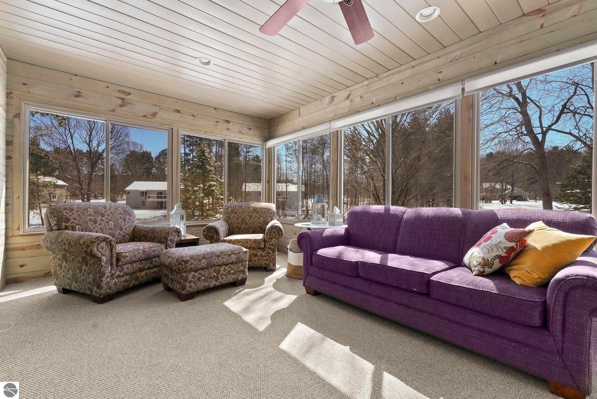 1546 Nightingale Lane