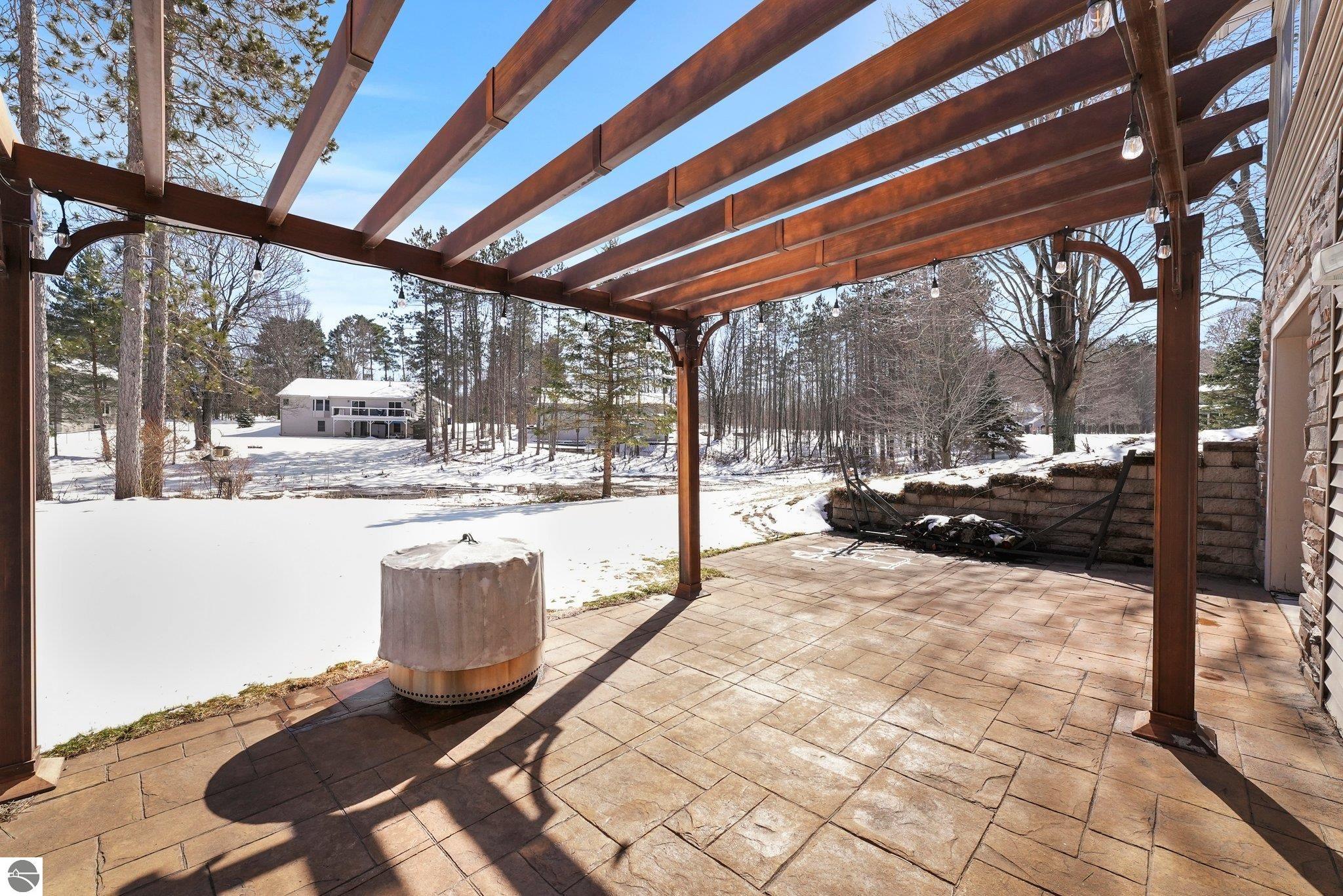 1546 Nightingale Lane