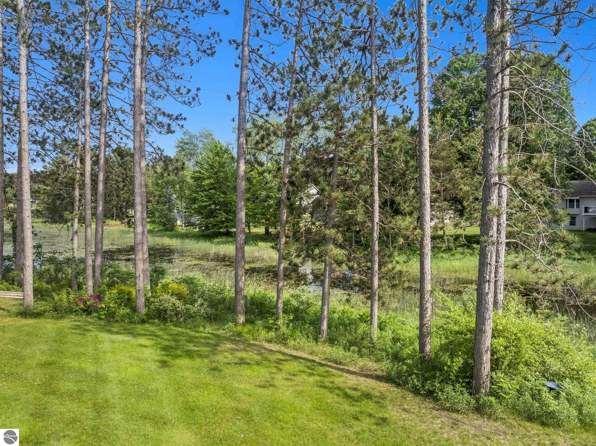 1546 Nightingale Lane