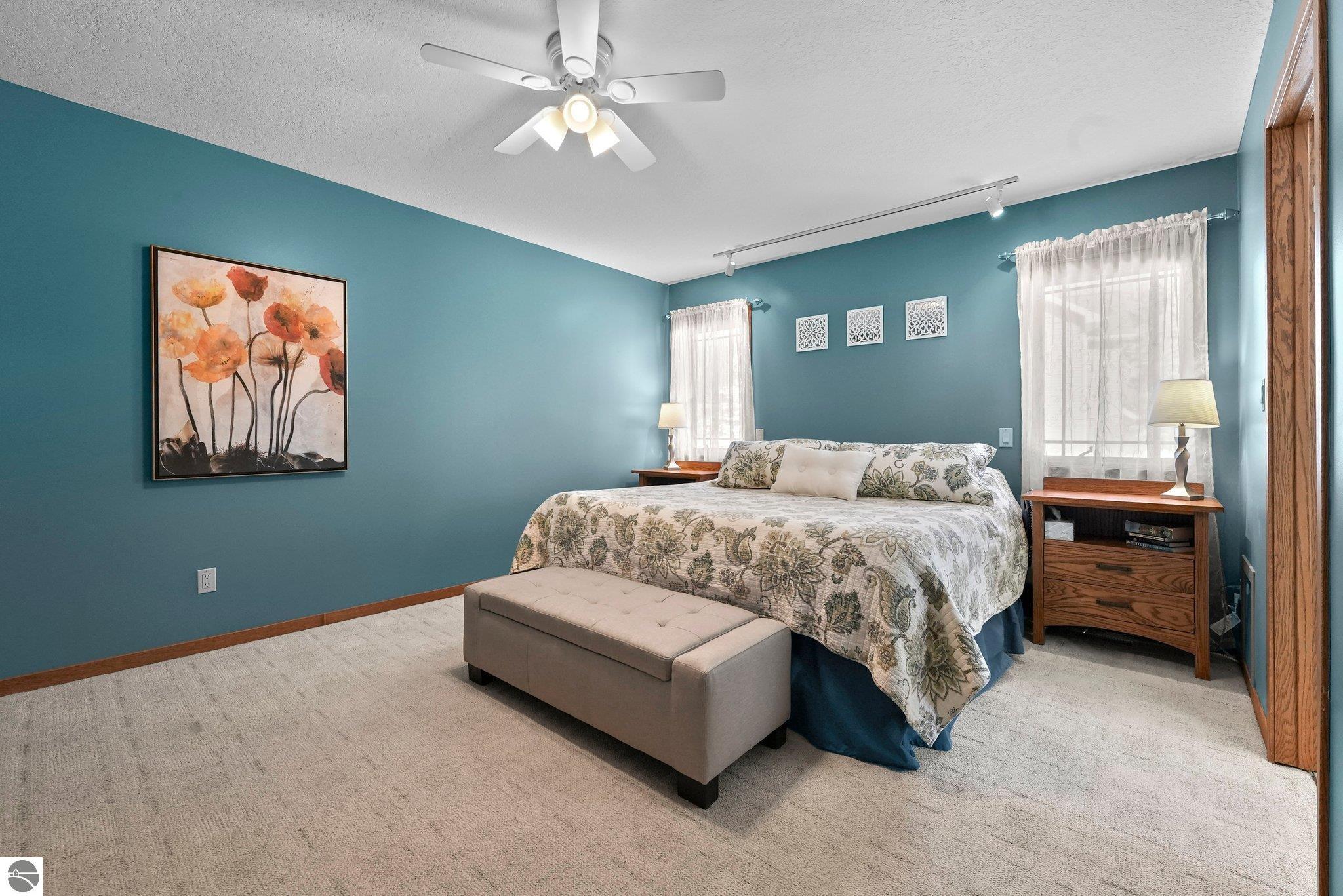 1546 Nightingale Lane