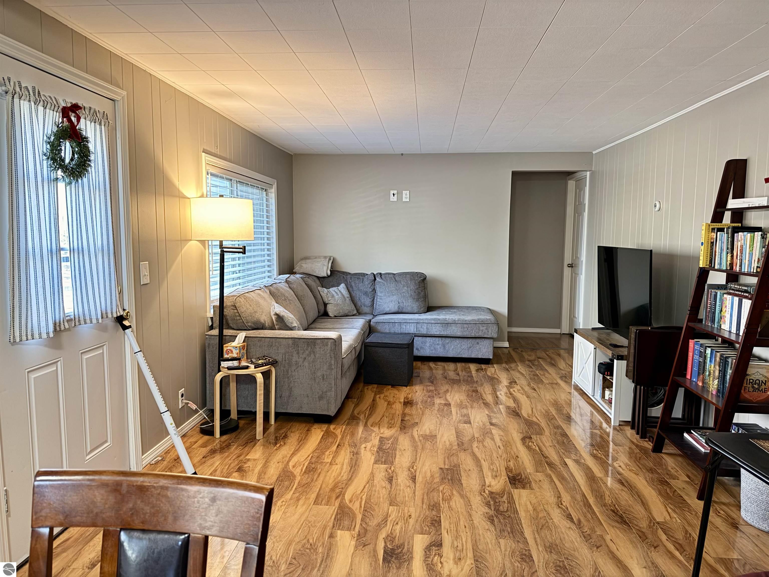 1550 S Chippewa