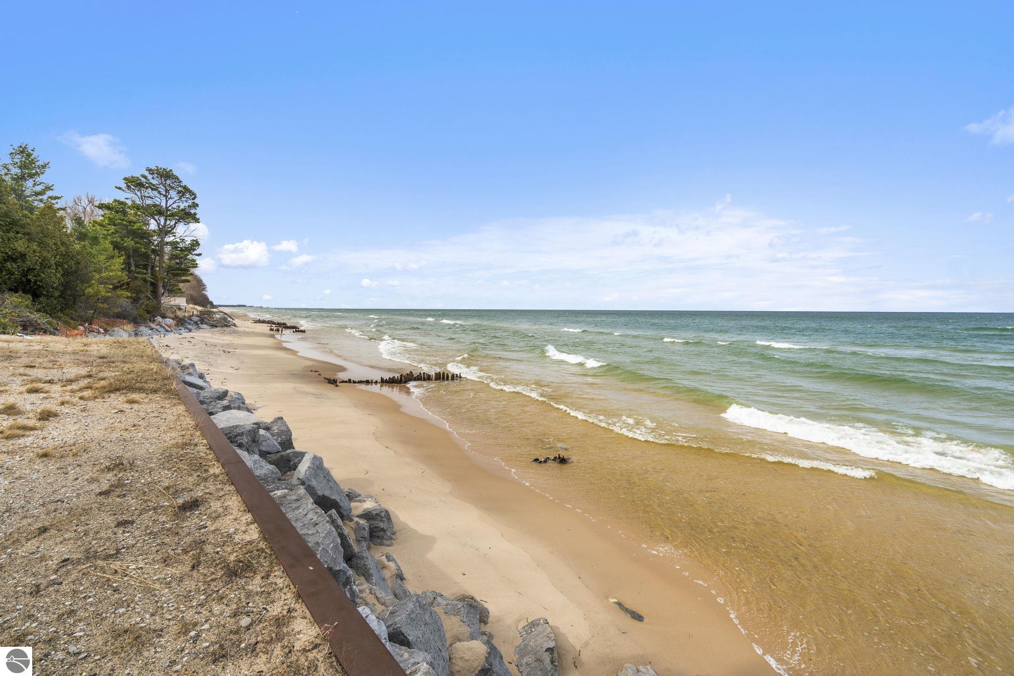 3126 Lake Shore Road