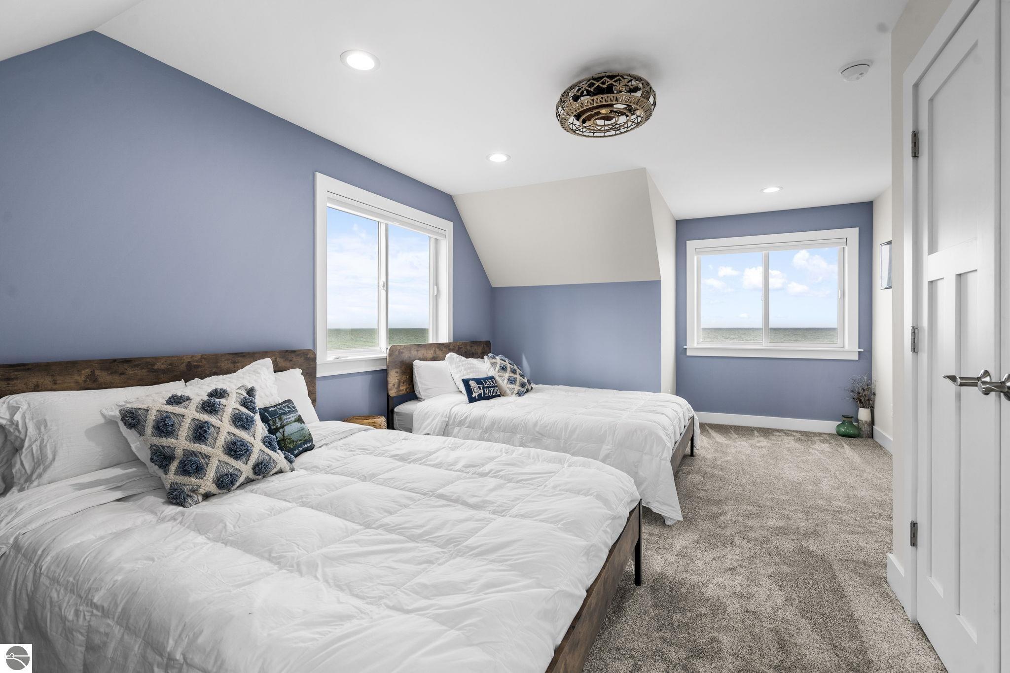 3126 Lake Shore Road