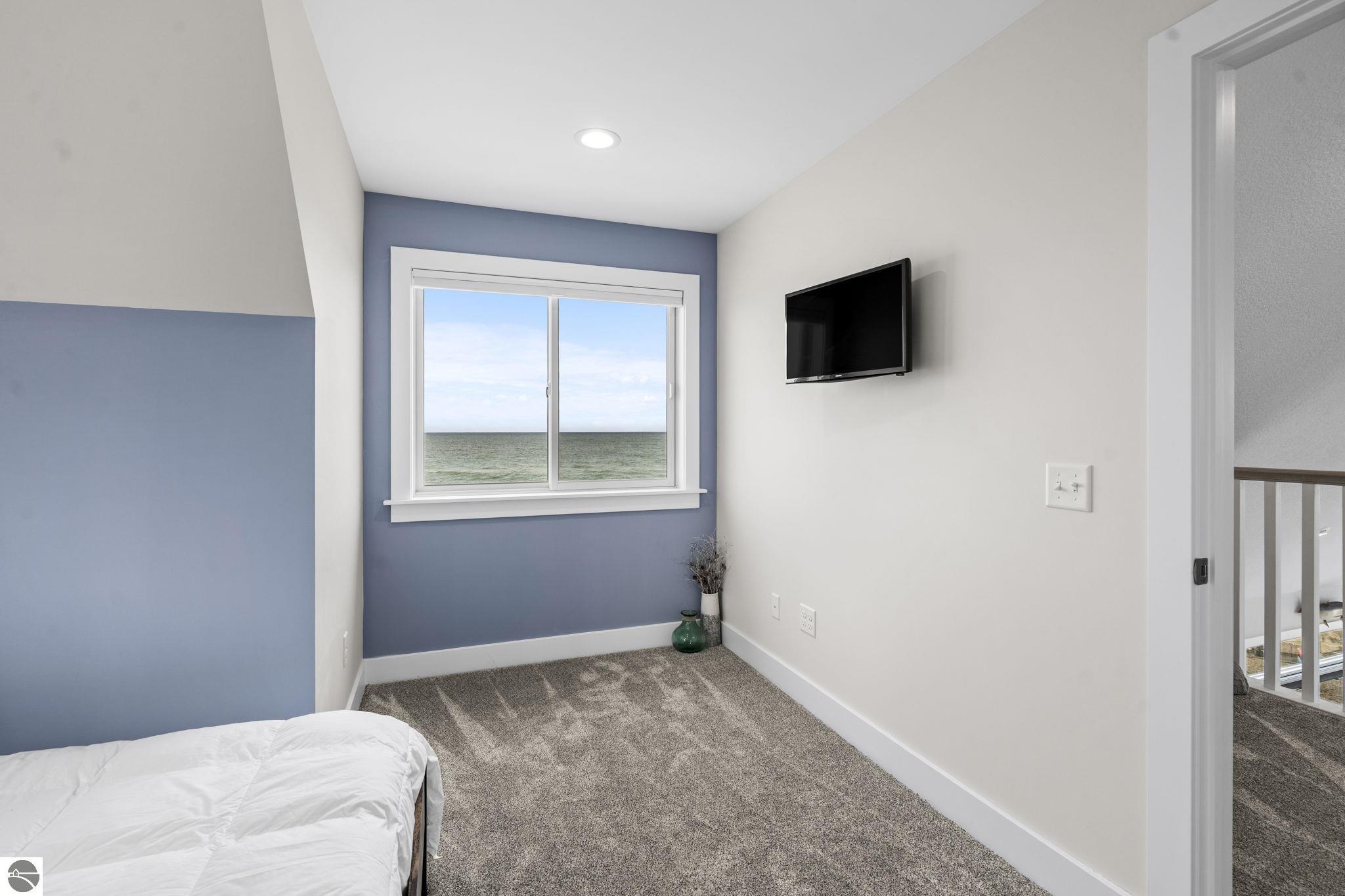 3126 Lake Shore Road