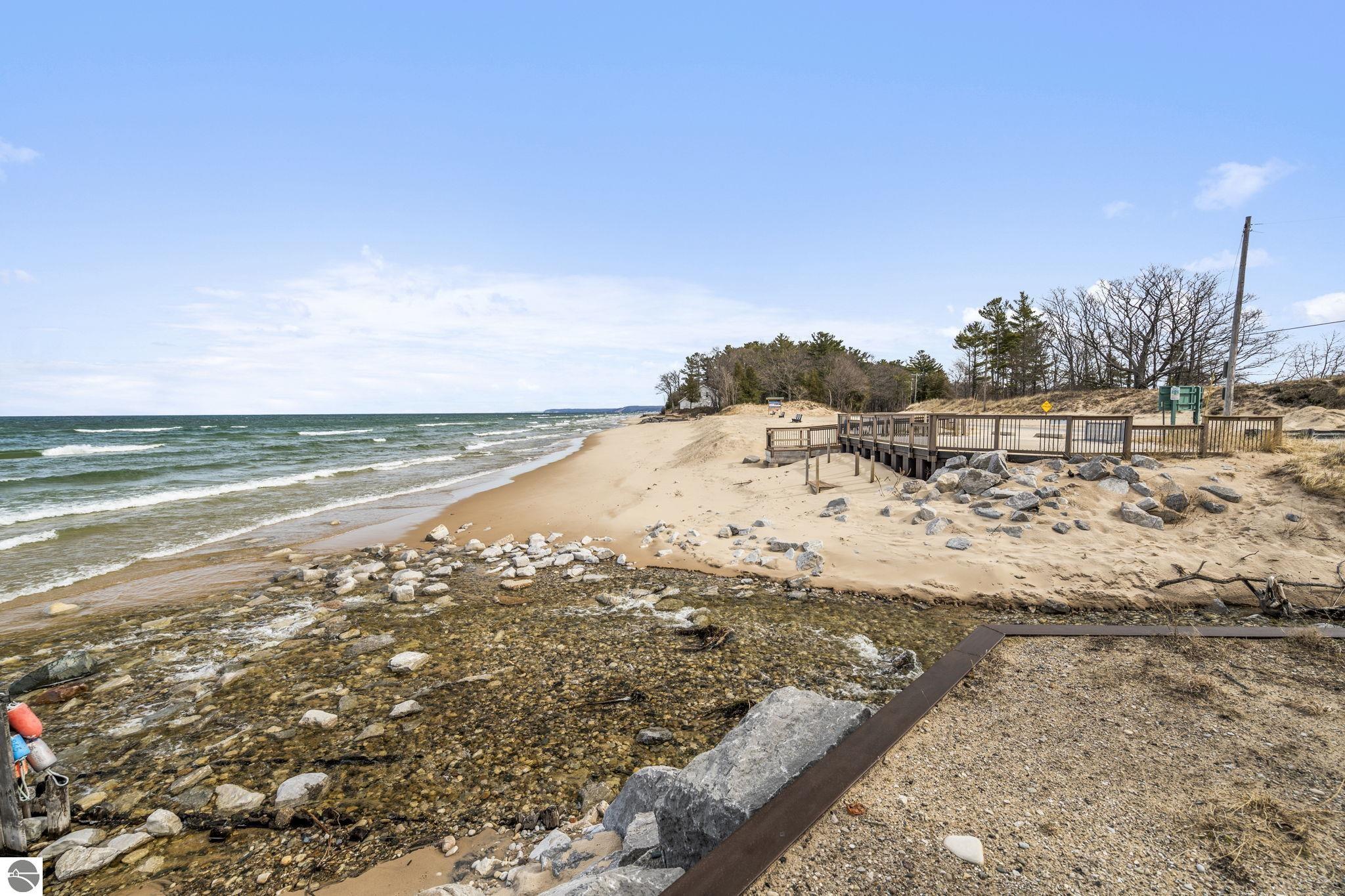 3126 Lake Shore Road