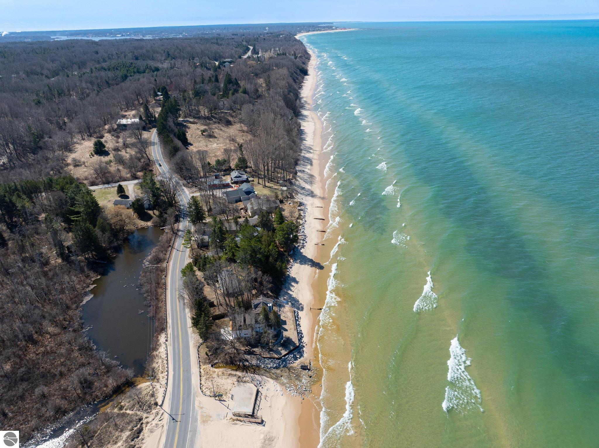 3126 Lake Shore Road