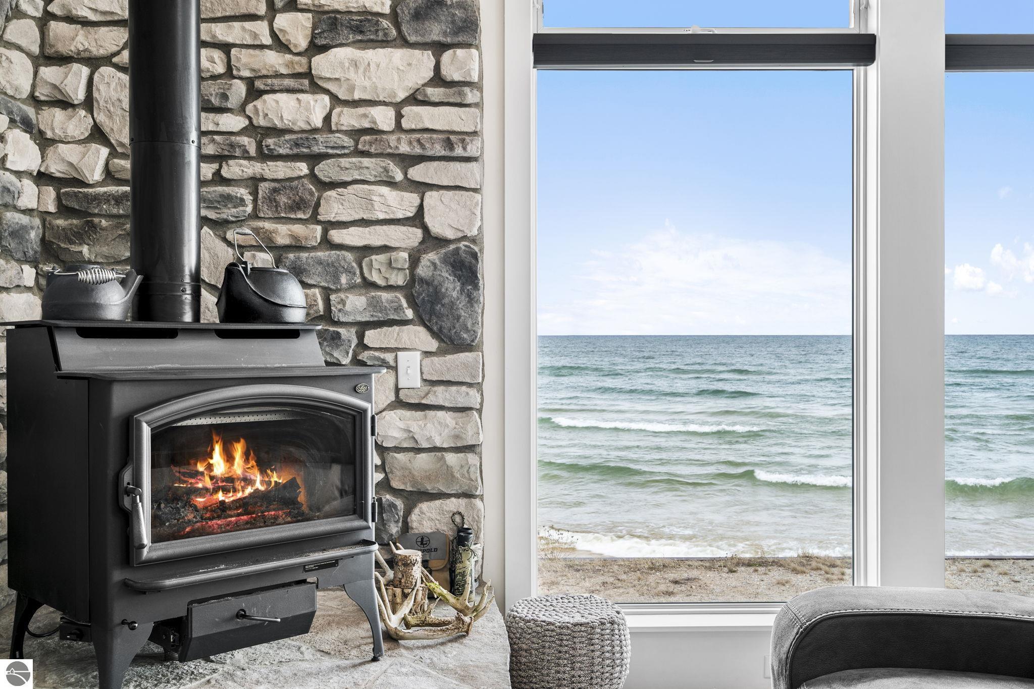 3126 Lake Shore Road