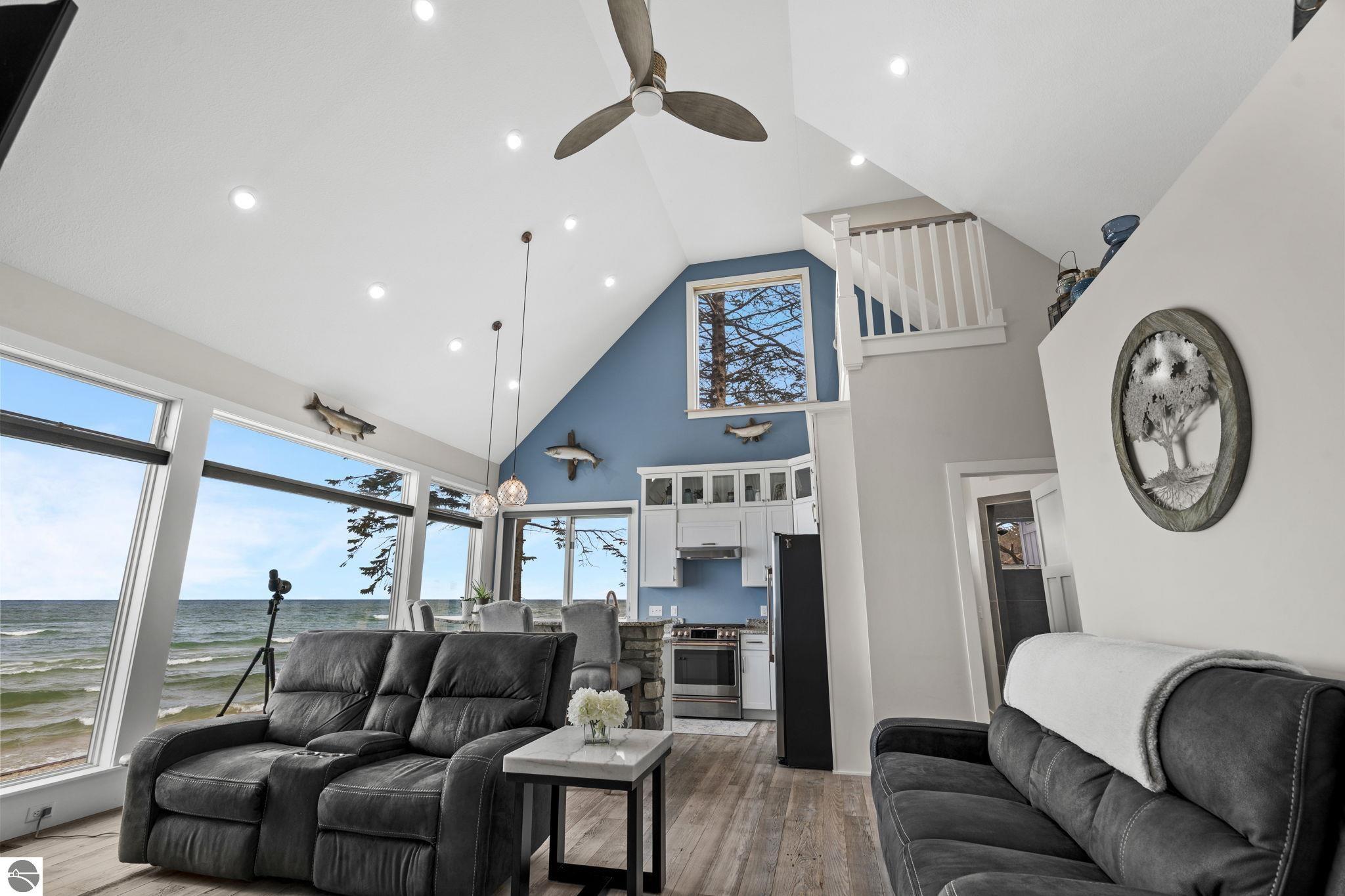 3126 Lake Shore Road