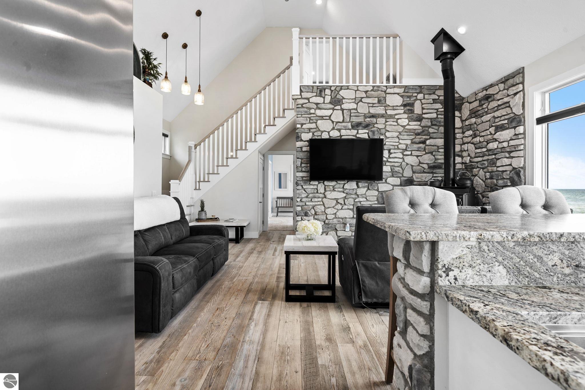 3126 Lake Shore Road