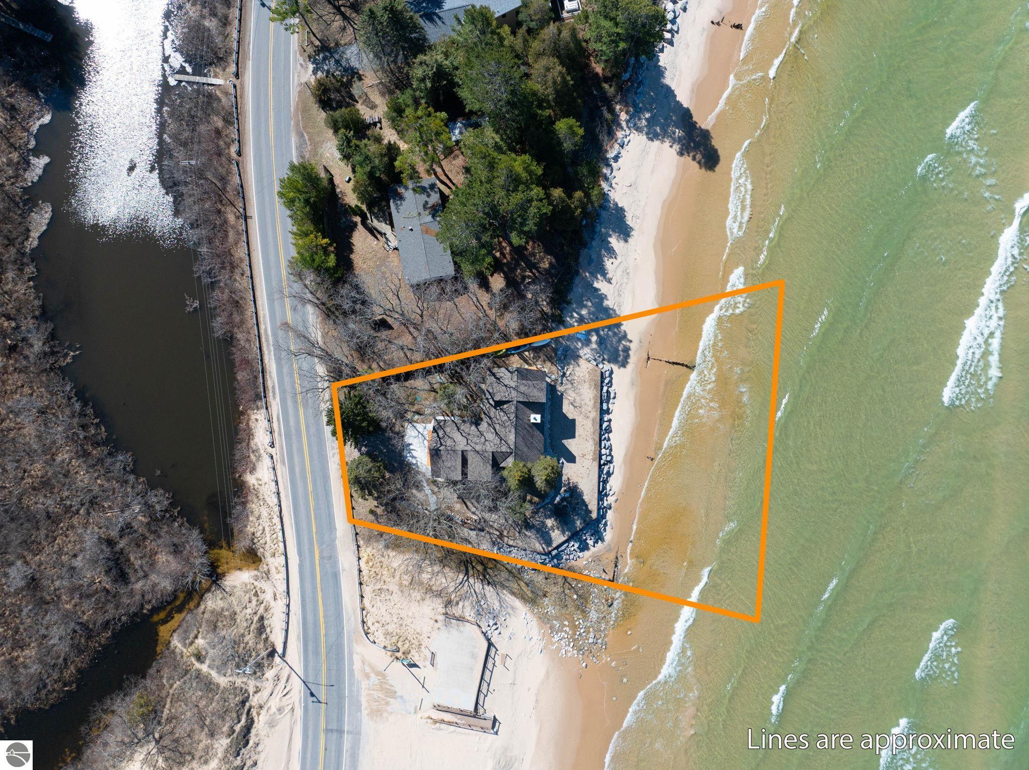 3126 Lake Shore Road