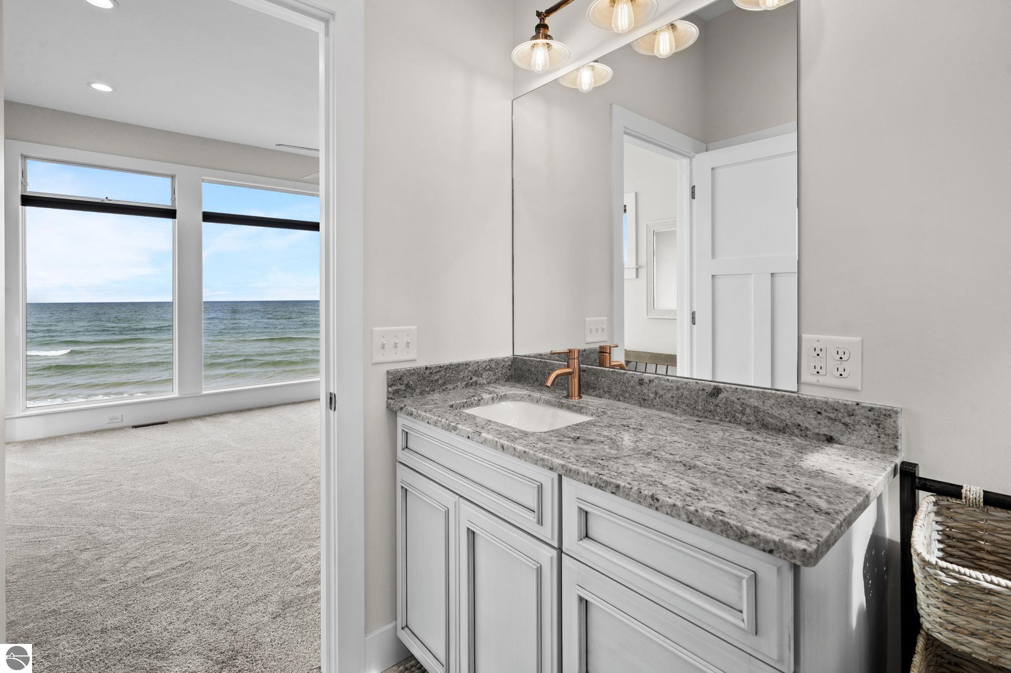 3126 Lake Shore Road