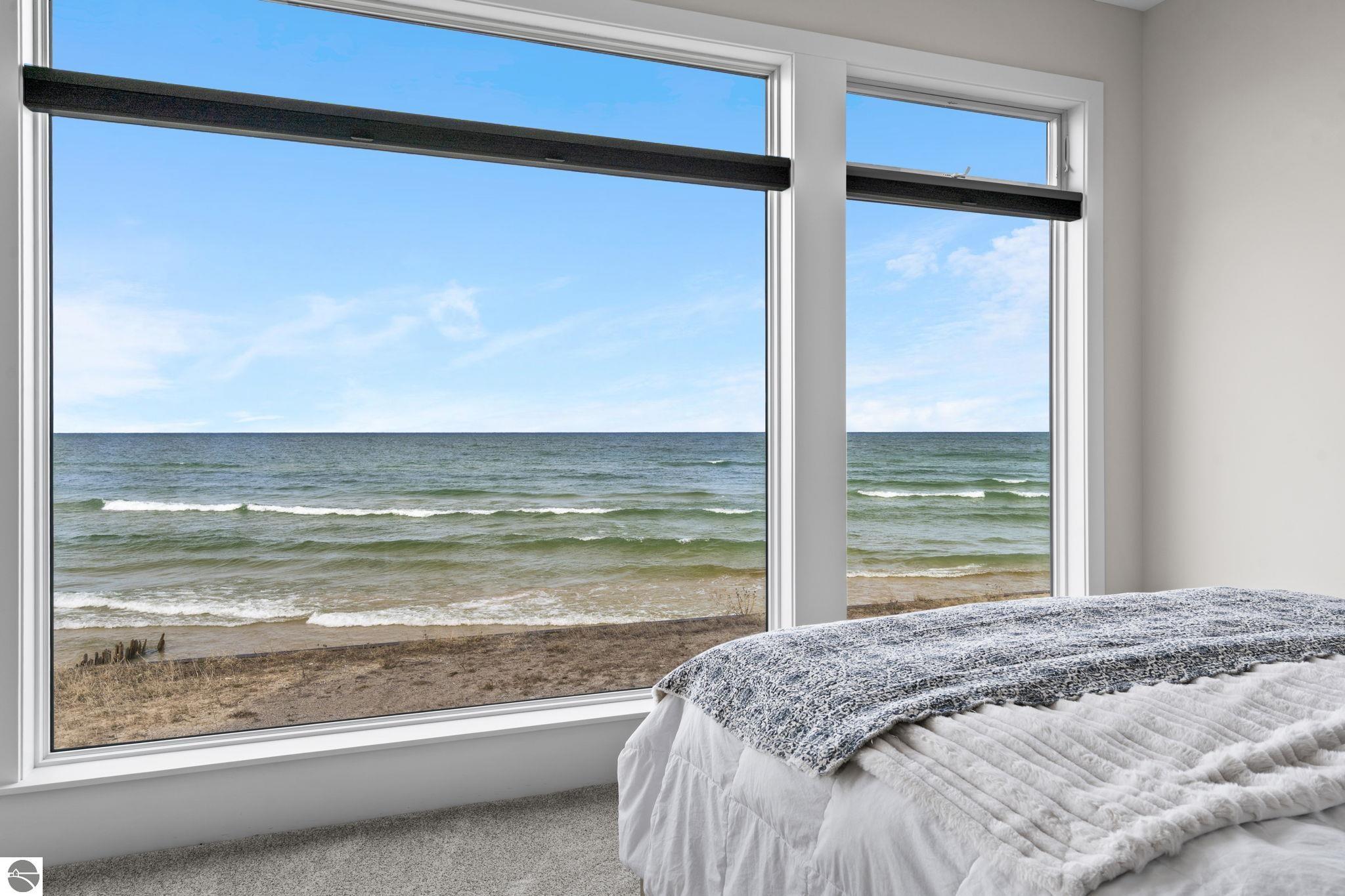 3126 Lake Shore Road