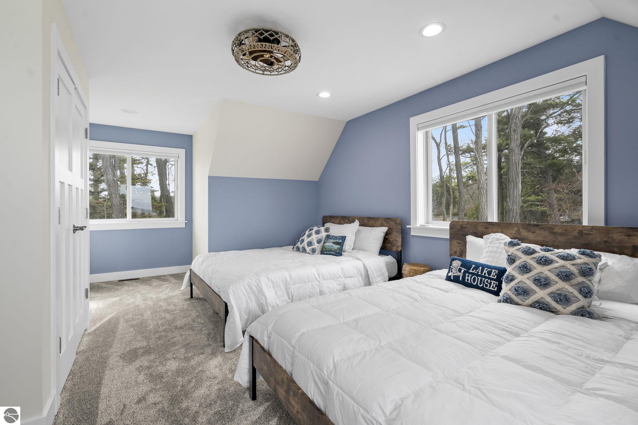 3126 Lake Shore Road