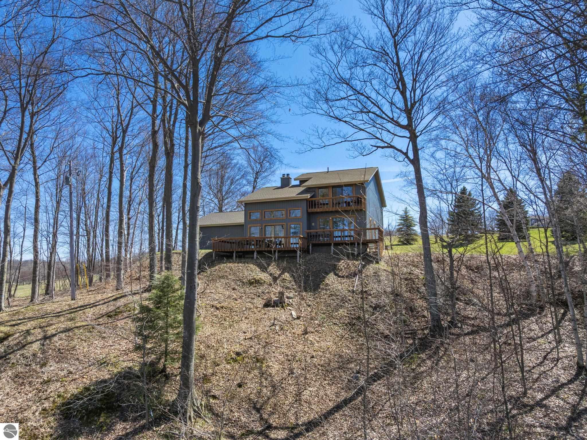 4692 E Duck Lake Road