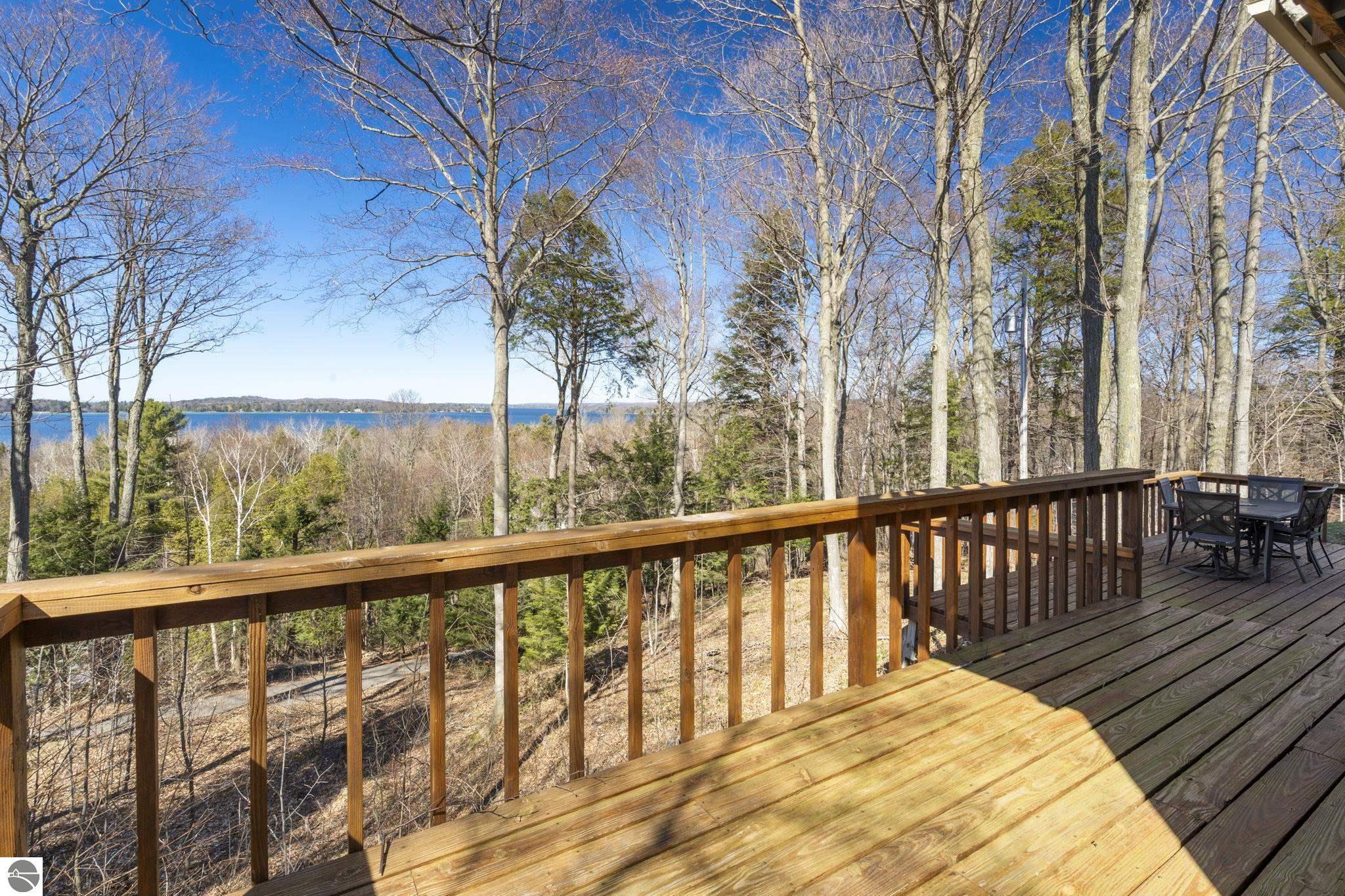 4692 E Duck Lake Road